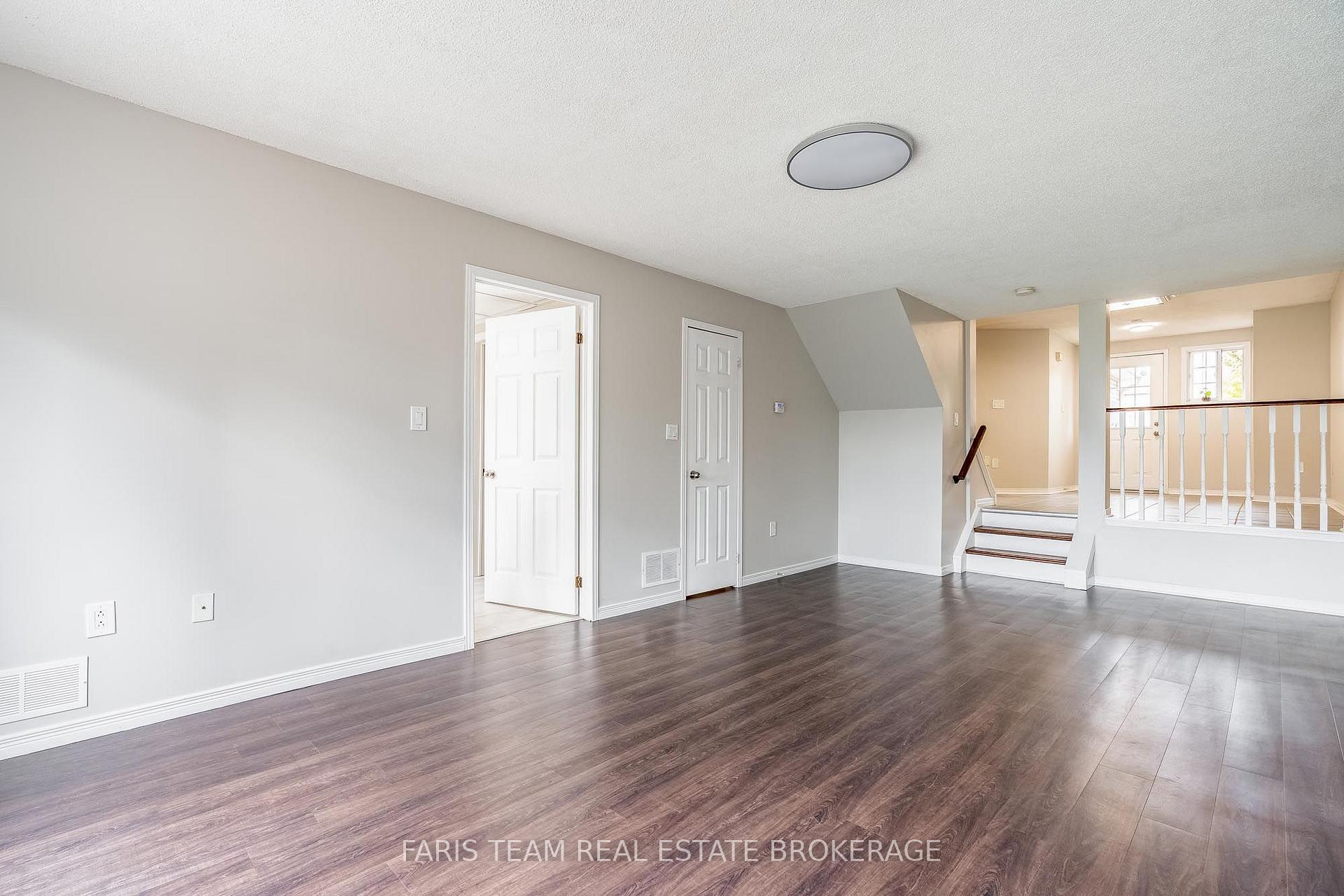 Photo 8 of 41 Seymour Crescent, Barrie, Holly — HOMEH