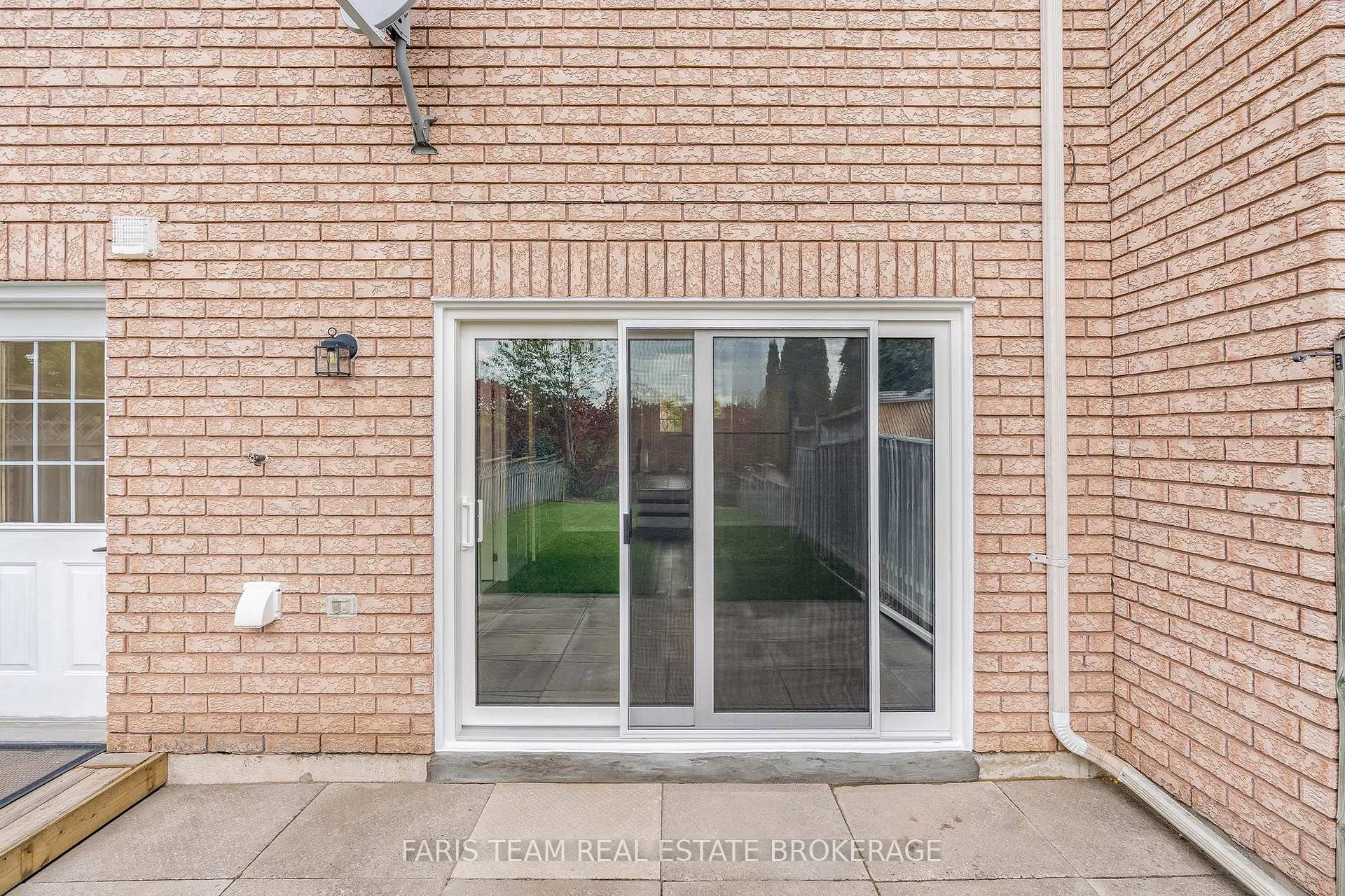 Photo 15 of 41 Seymour Crescent, Barrie, Holly — HOMEH