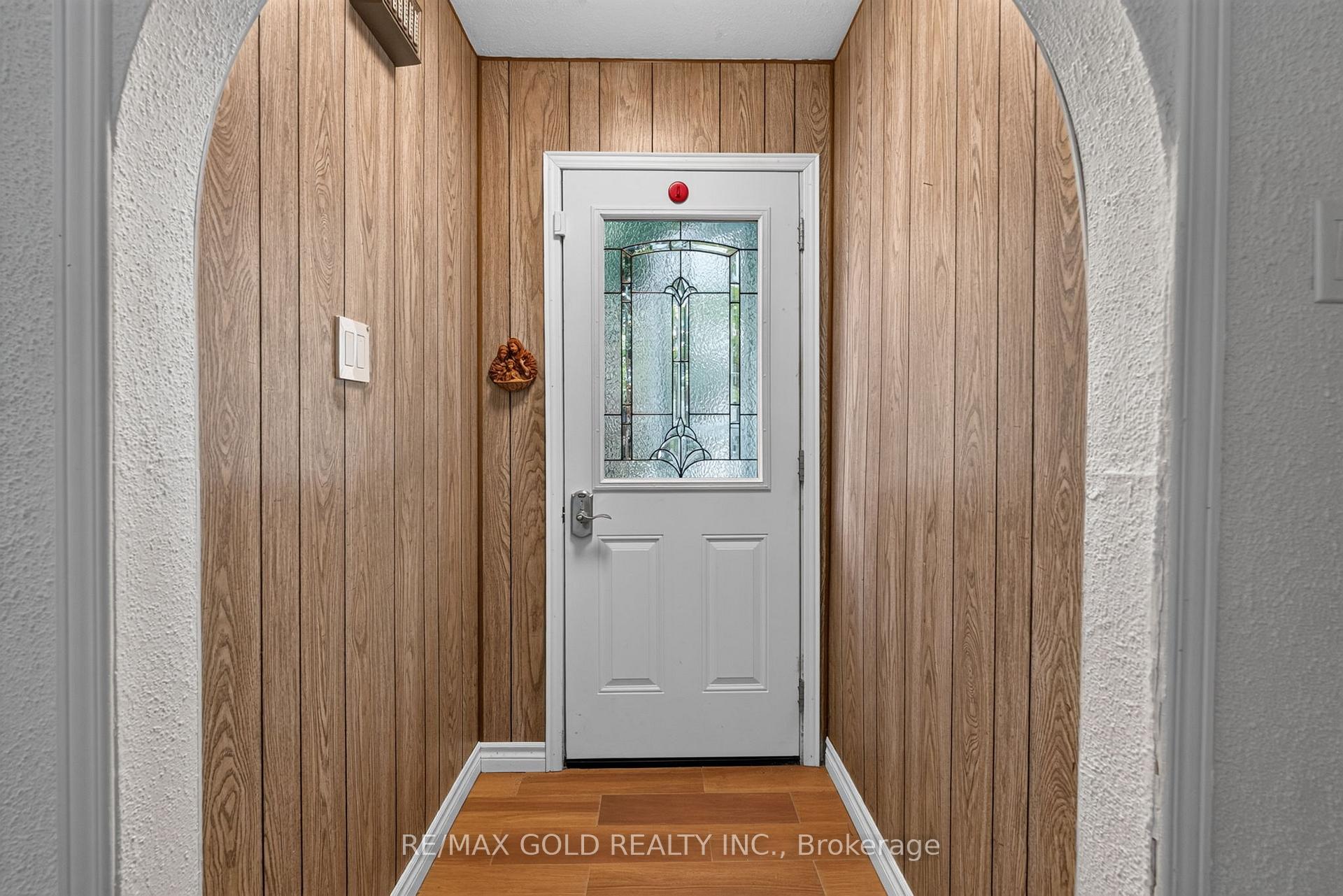 Photo 9 of 129 Folkstone Crescent, Brampton, Southgate — HOMEH
