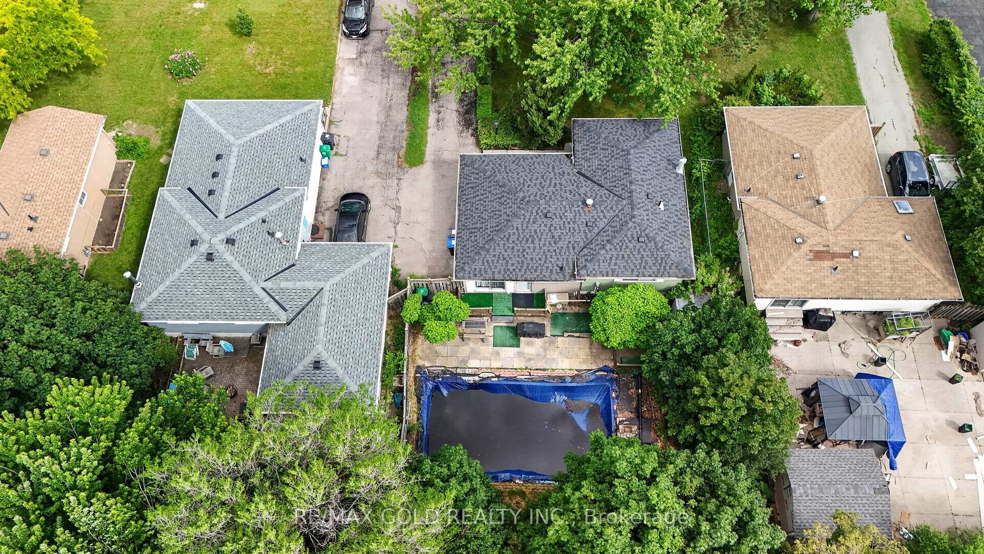 Photo 87 of 129 Folkstone Crescent, Brampton, Southgate — HOMEH