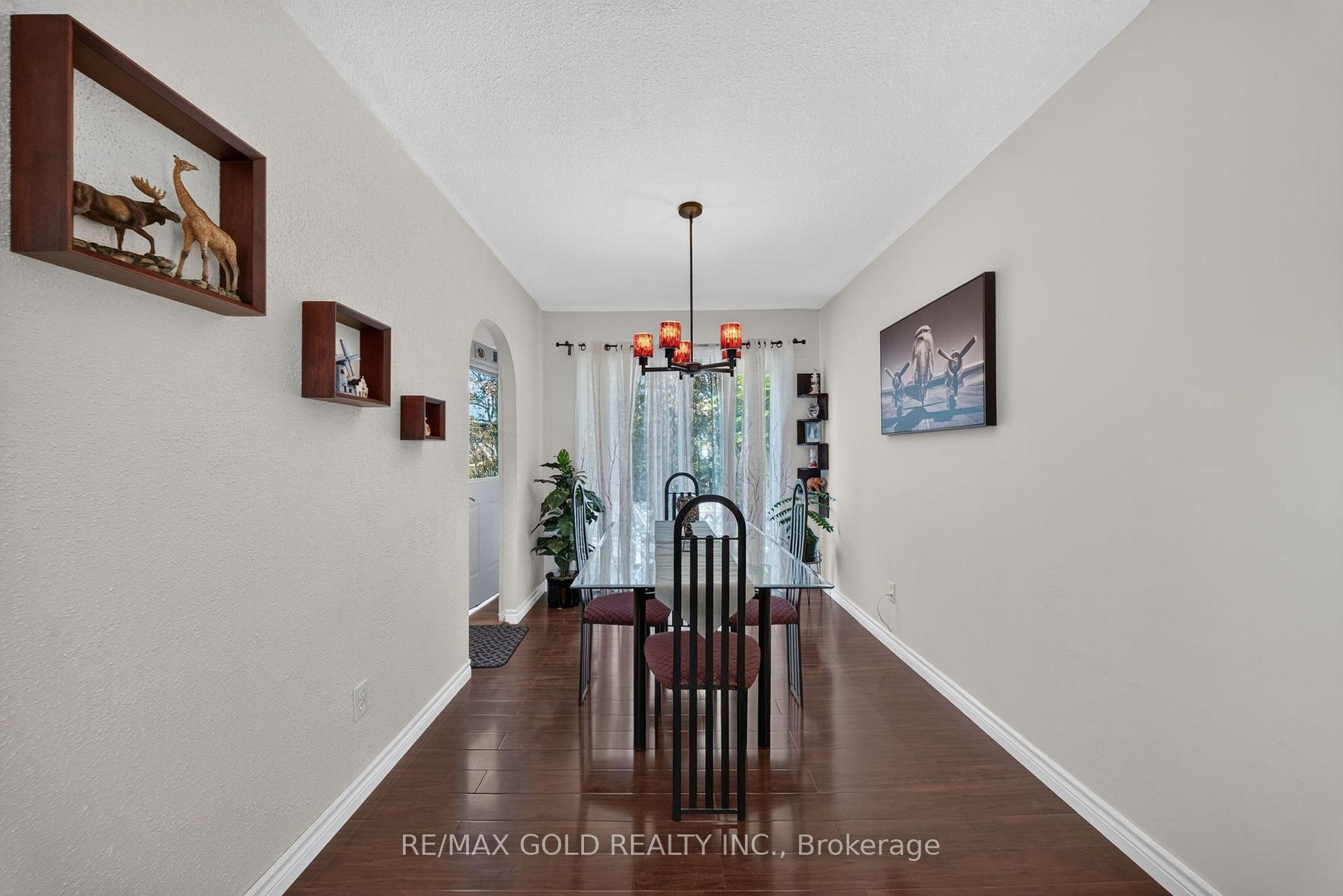 Photo 26 of 129 Folkstone Crescent, Brampton, Southgate — HOMEH