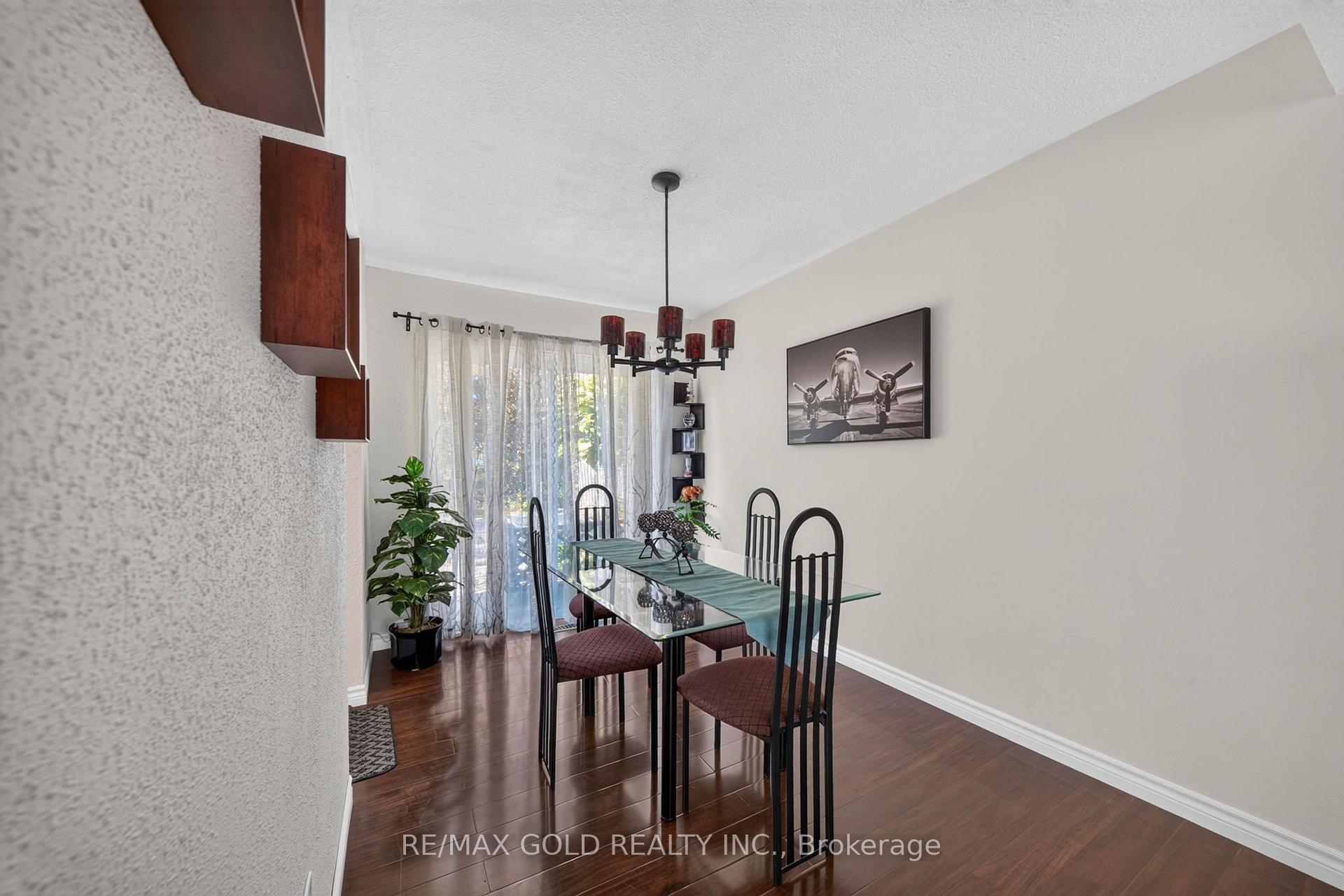 Photo 42 of 129 Folkstone Crescent, Brampton, Southgate — HOMEH