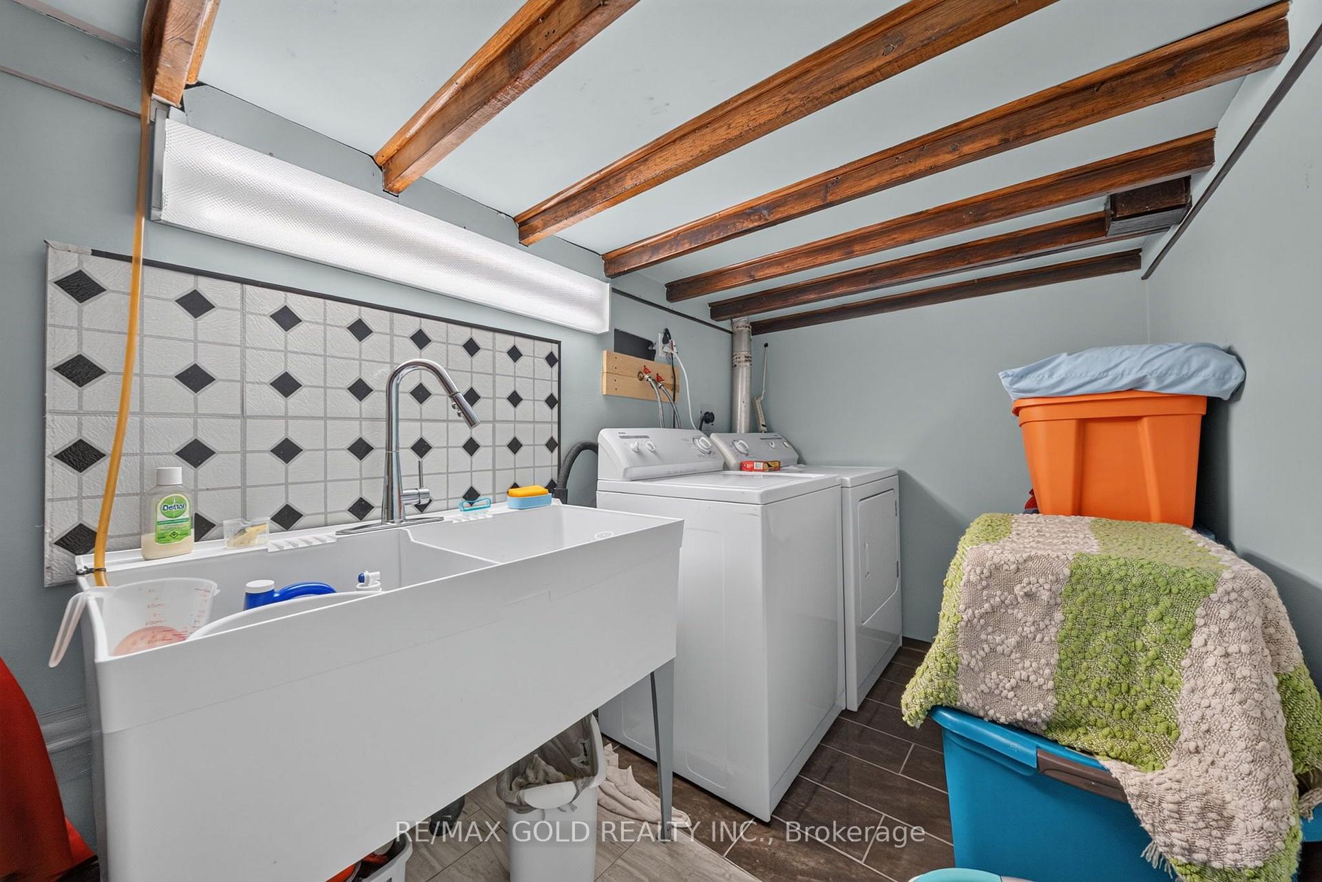 Photo 78 of 129 Folkstone Crescent, Brampton, Southgate — HOMEH