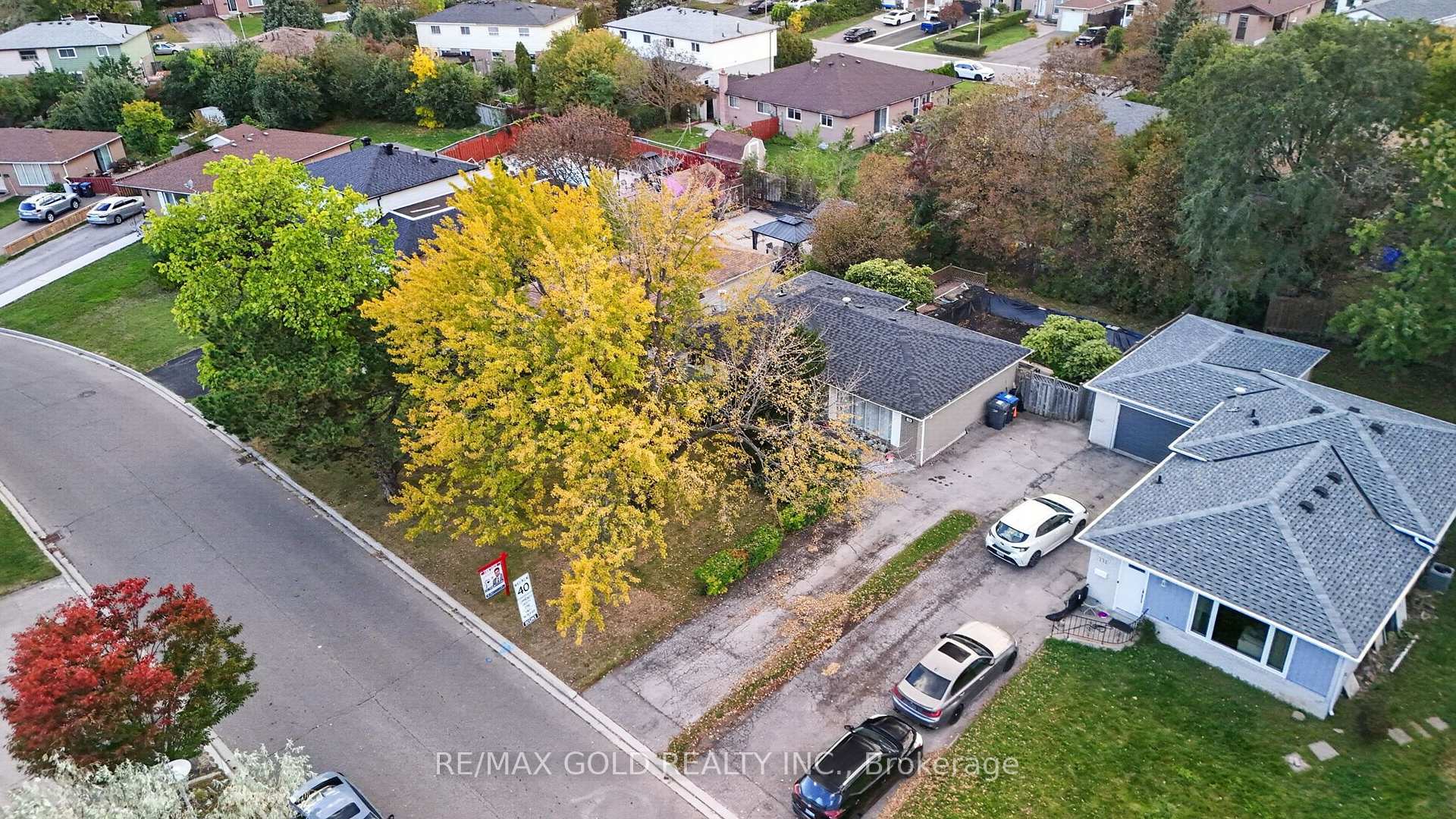 Photo 88 of 129 Folkstone Crescent, Brampton, Southgate — HOMEH