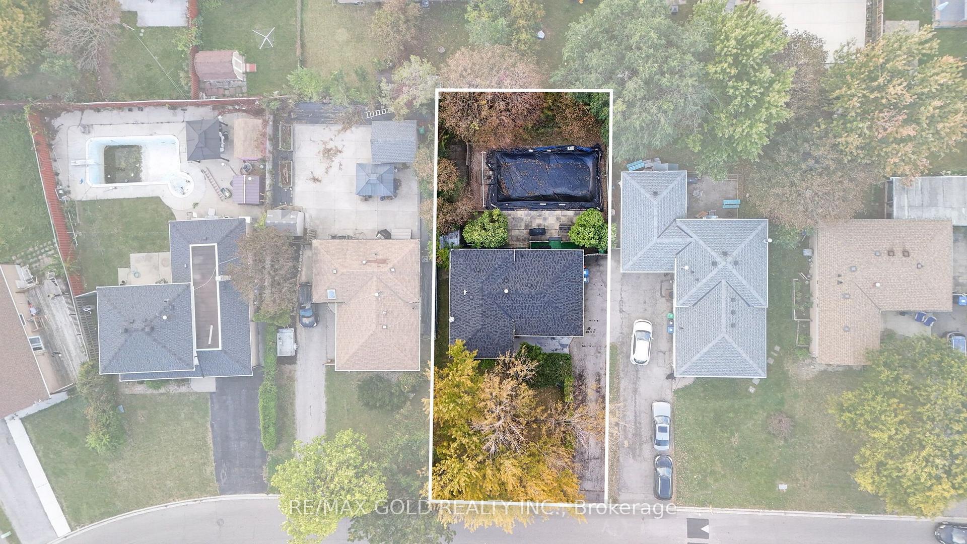 Photo 90 of 129 Folkstone Crescent, Brampton, Southgate — HOMEH