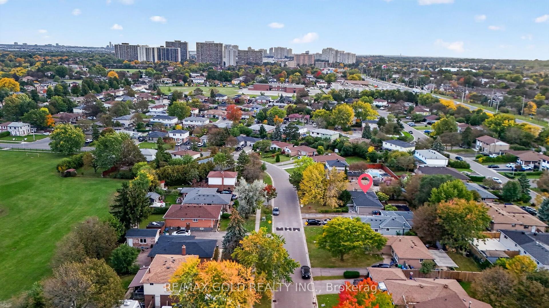 Photo 94 of 129 Folkstone Crescent, Brampton, Southgate — HOMEH