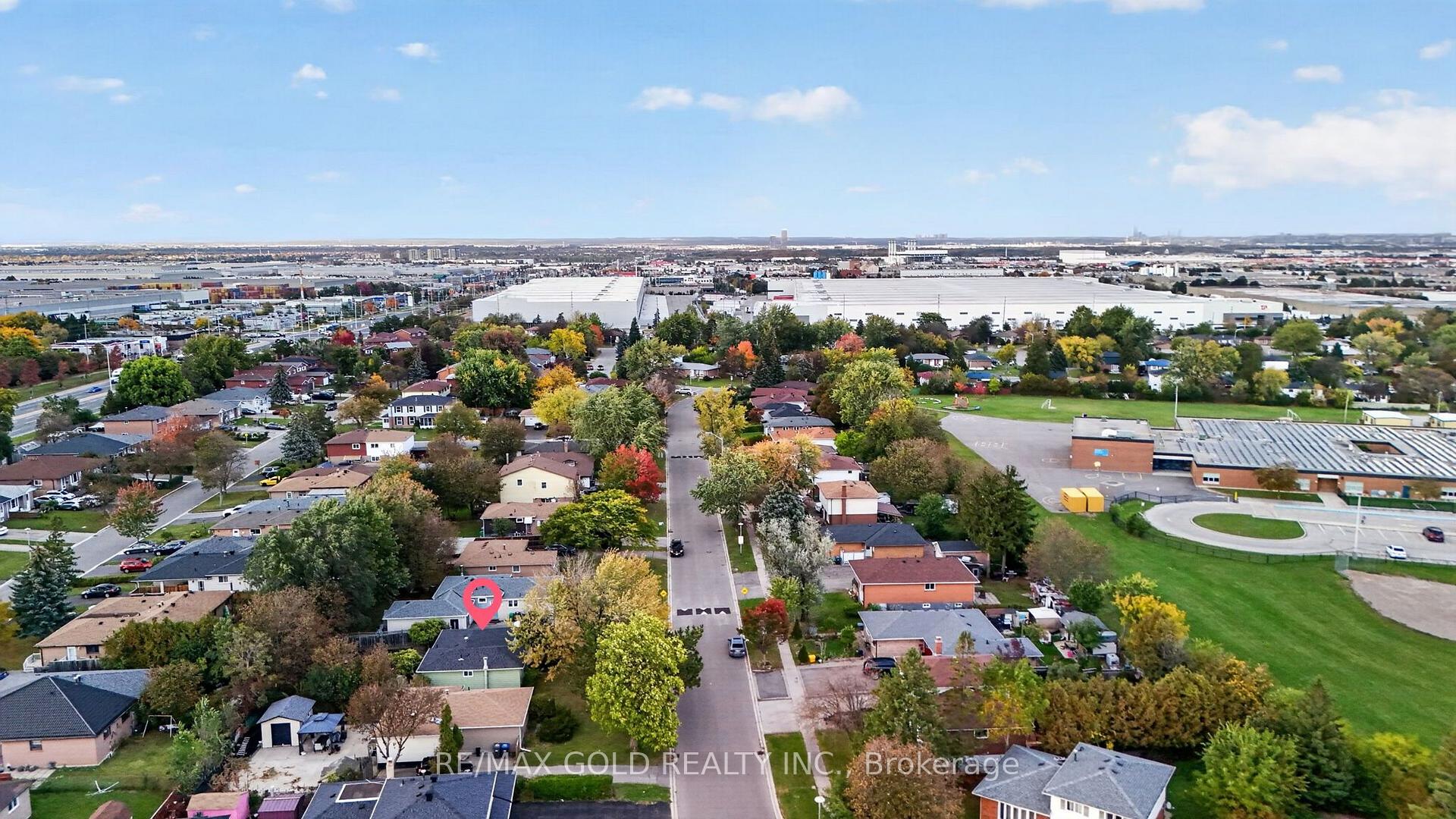 Photo 96 of 129 Folkstone Crescent, Brampton, Southgate — HOMEH
