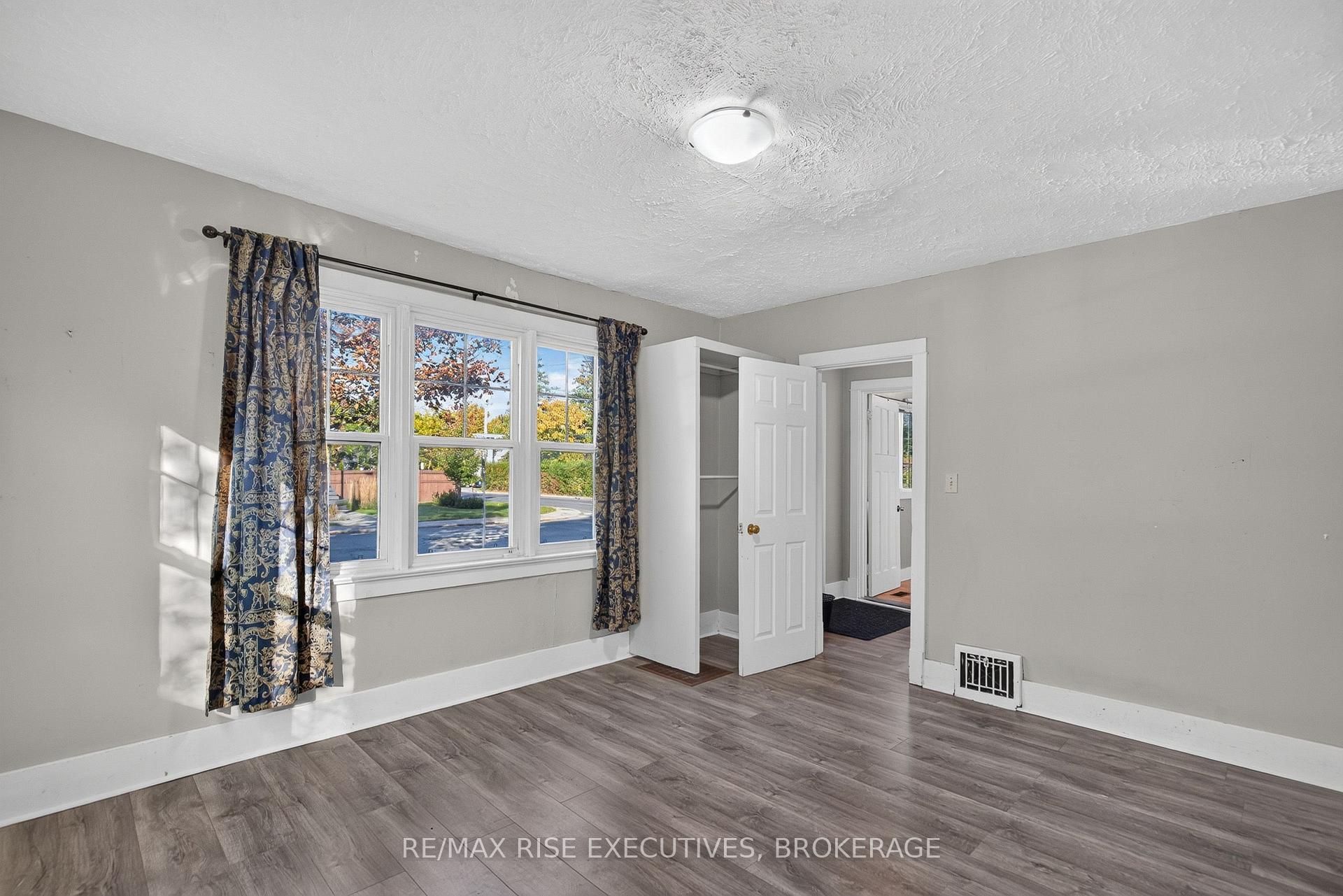 Photo 15 of 273 College Street, Kingston, Central City East — HOMEH