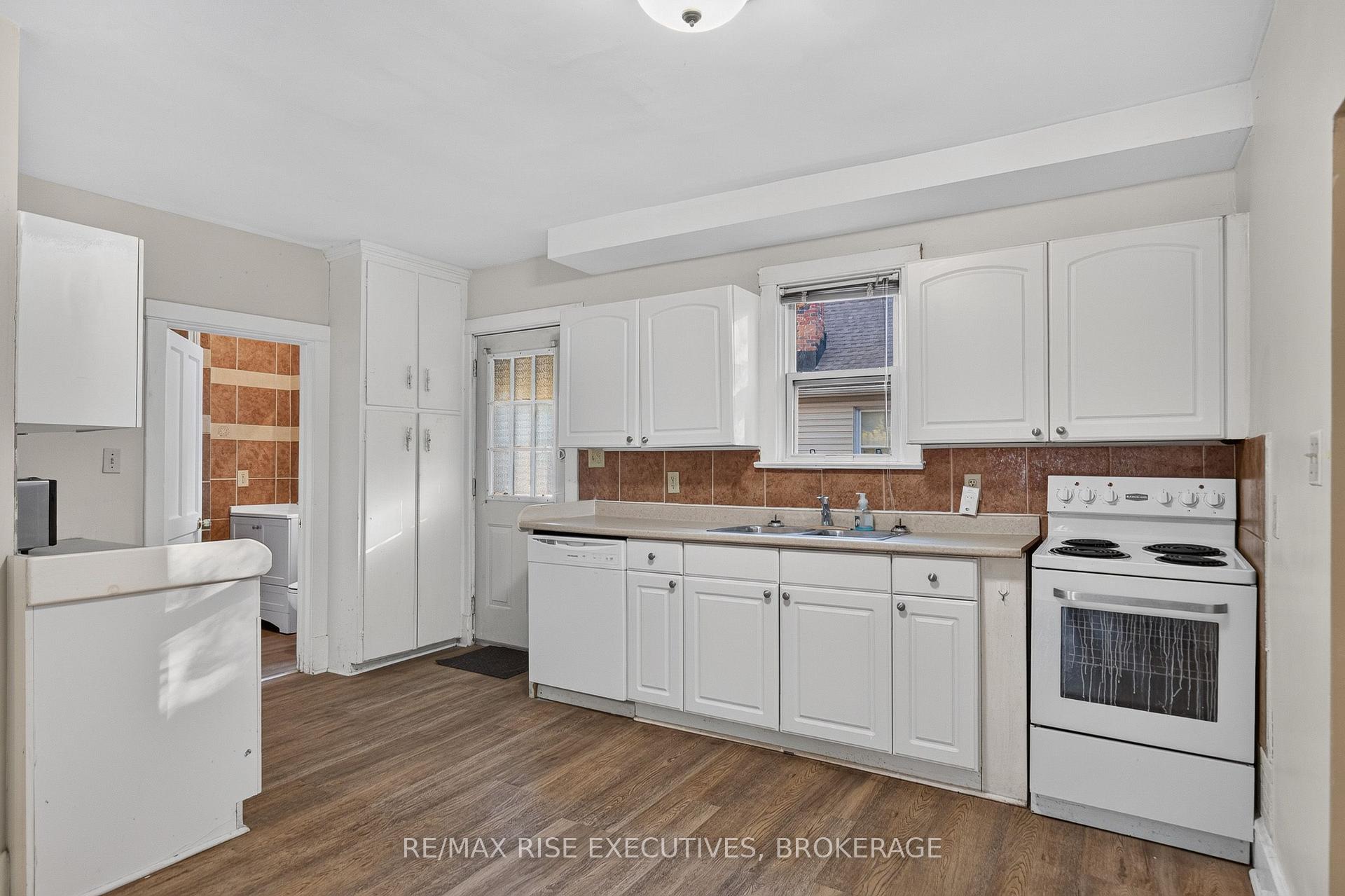 Photo 18 of 273 College Street, Kingston, Central City East — HOMEH