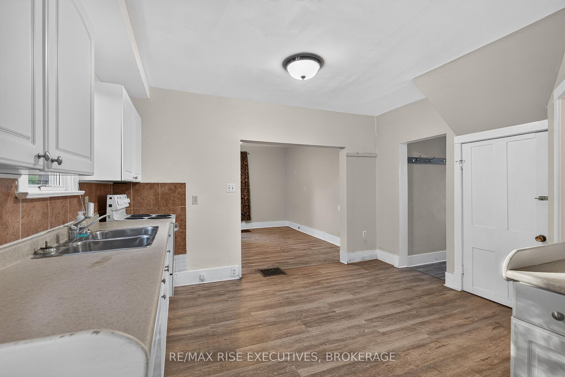 Photo 20 of 273 College Street, Kingston, Central City East — HOMEH