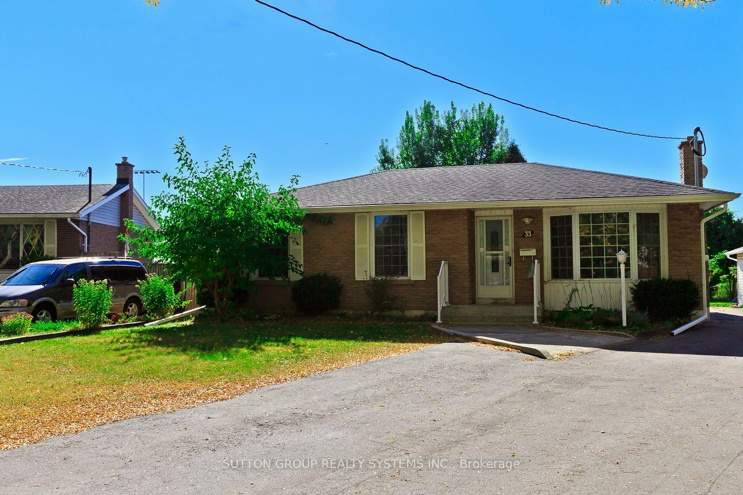 Photo 2 of (BASEMENT) 40 Jacobson Avenue, St. Catharines, Glendale/Glenridge — HOMEH