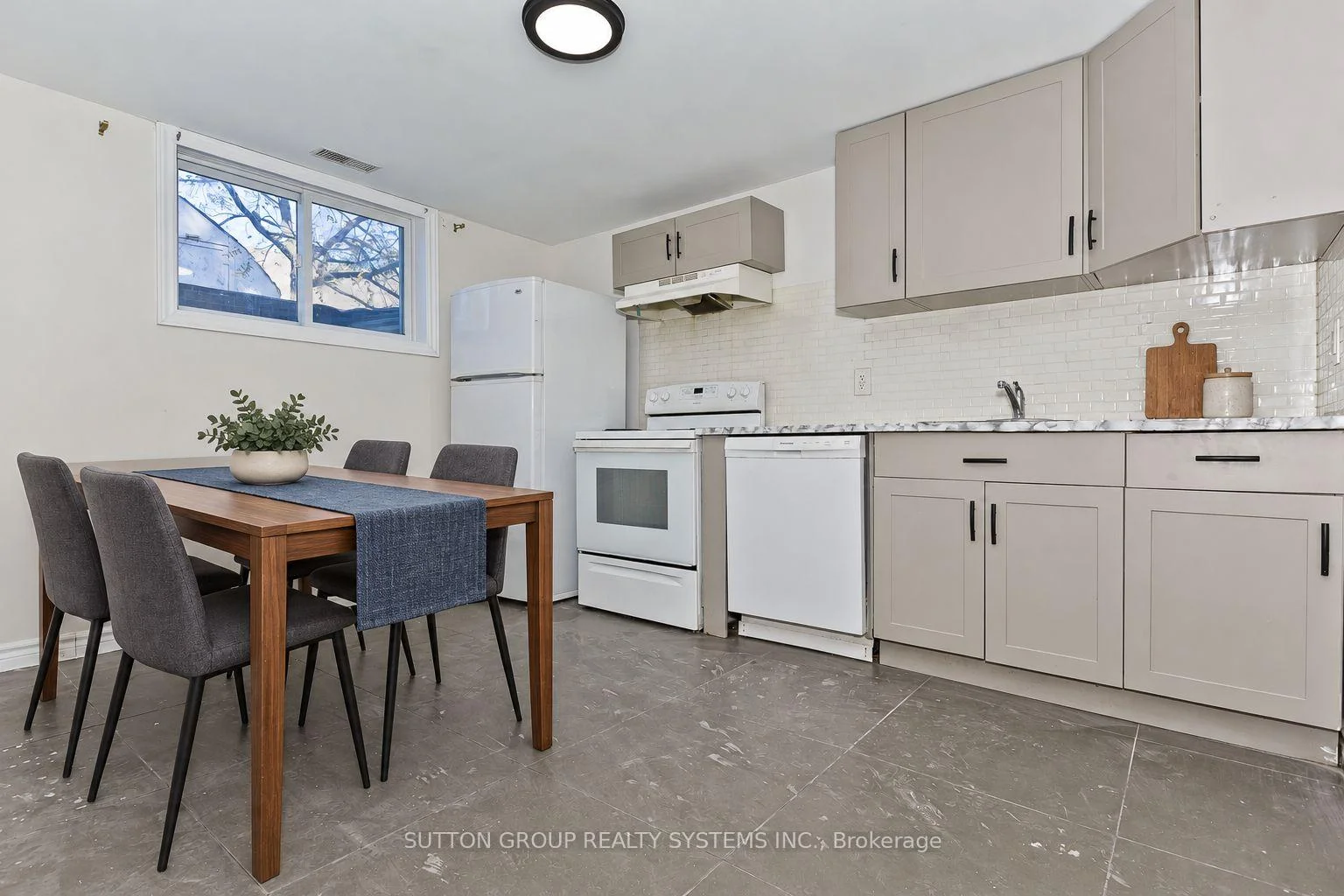 Photo 12 of (BASEMENT) 40 Jacobson Avenue, St. Catharines, Glendale/Glenridge — HOMEH