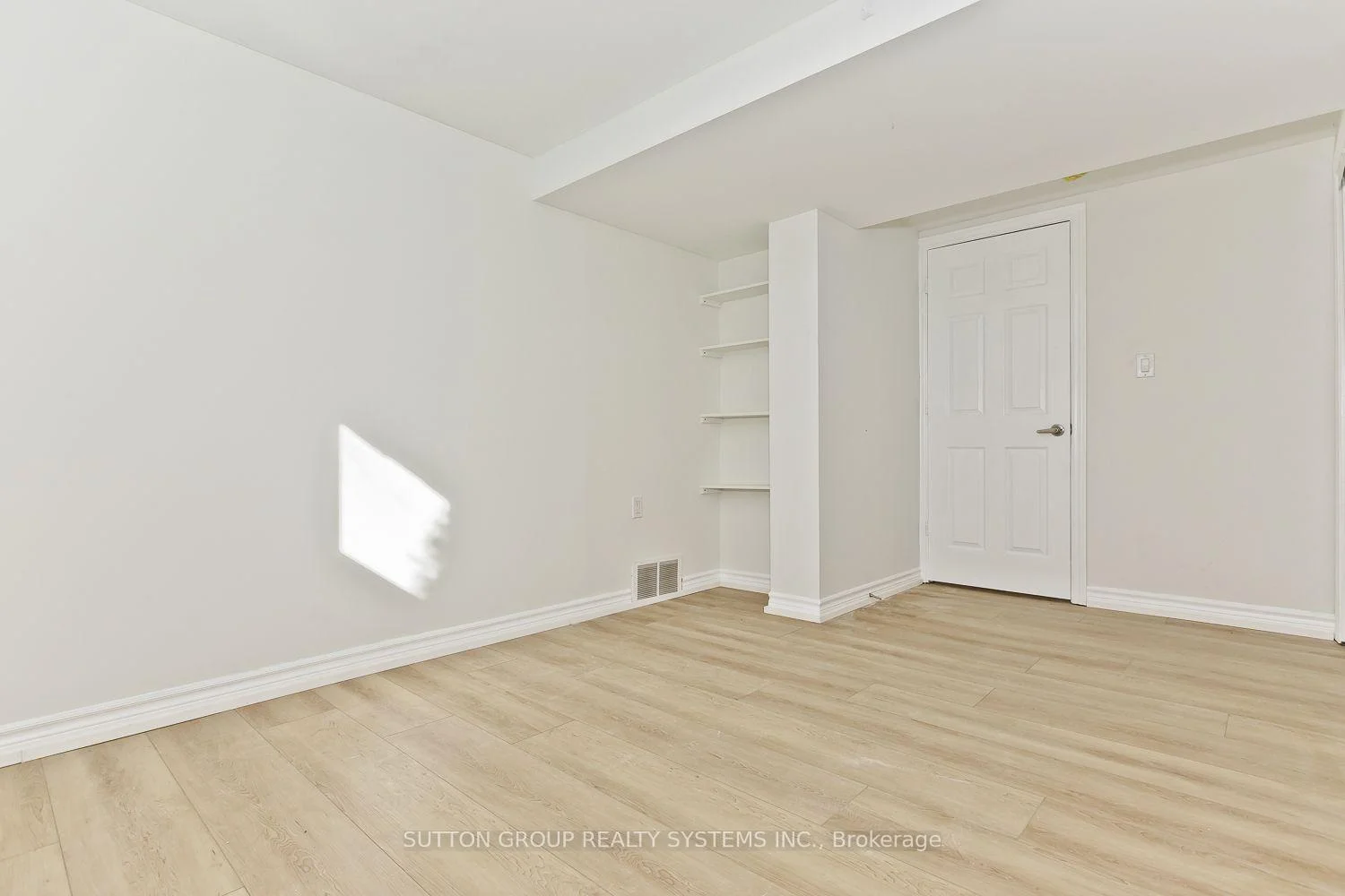 Photo 21 of (BASEMENT) 40 Jacobson Avenue, St. Catharines, Glendale/Glenridge — HOMEH