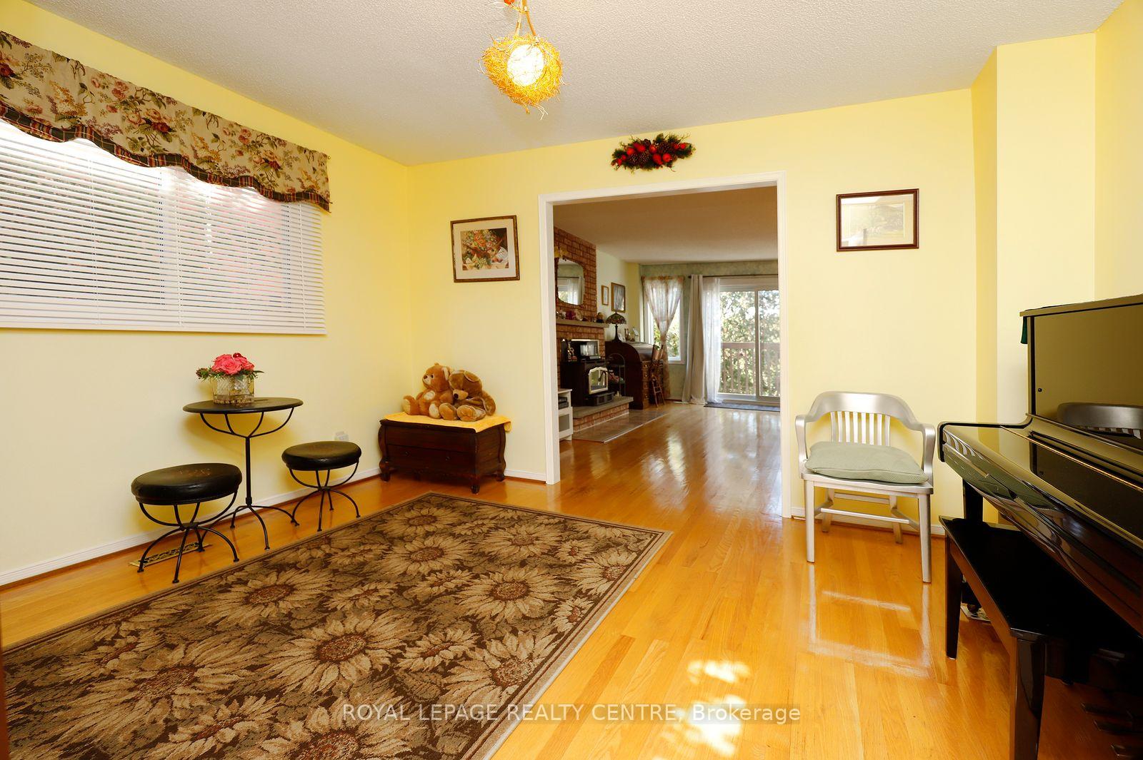 Photo 12 of 5680 Oldcastle Crescent, Mississauga, East Credit — HOMEH