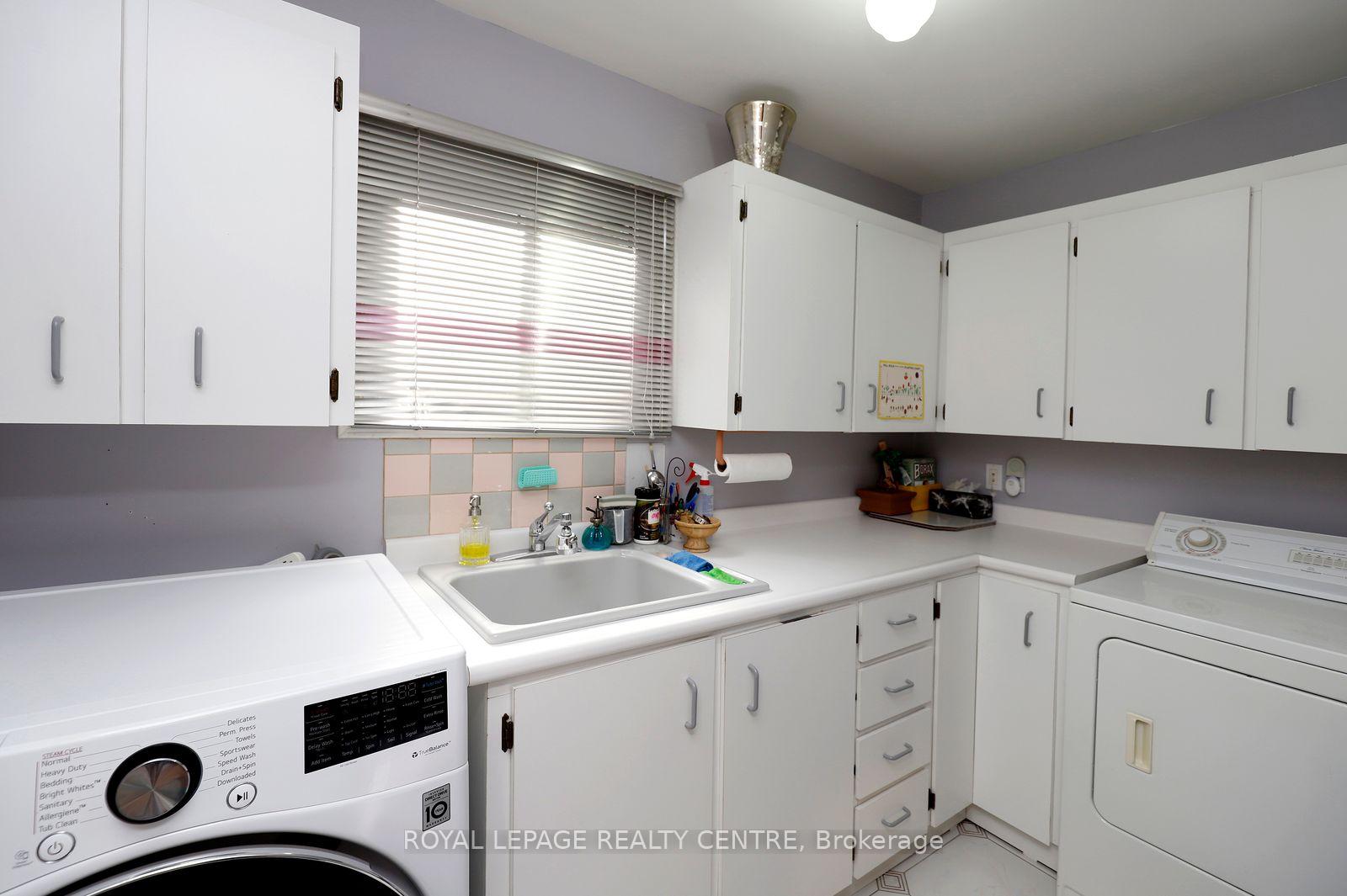 Photo 14 of 5680 Oldcastle Crescent, Mississauga, East Credit — HOMEH