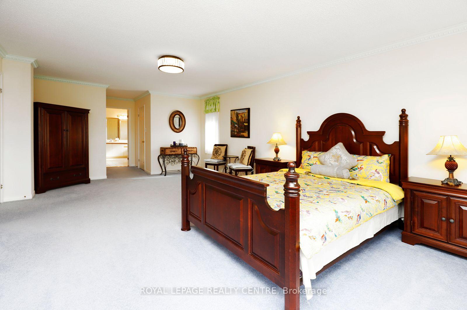 Photo 19 of 5680 Oldcastle Crescent, Mississauga, East Credit — HOMEH
