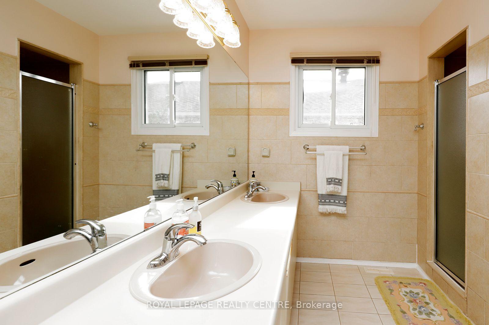 Photo 21 of 5680 Oldcastle Crescent, Mississauga, East Credit — HOMEH