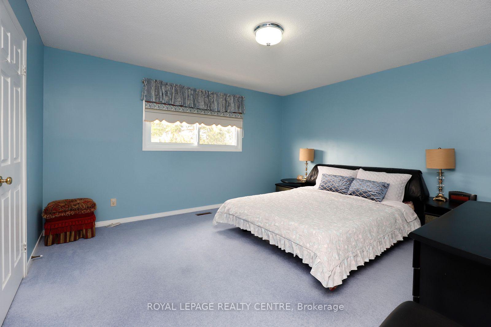 Photo 25 of 5680 Oldcastle Crescent, Mississauga, East Credit — HOMEH