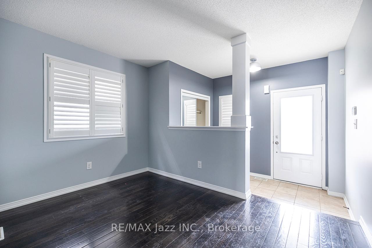Photo 5 of 30 Lloydminster Avenue, Ajax, Central East — HOMEH
