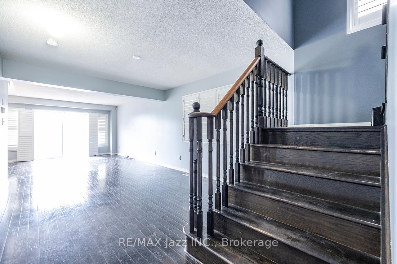 Photo 9 of 30 Lloydminster Avenue, Ajax, Central East — HOMEH