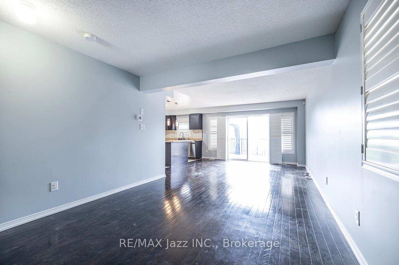 Photo 12 of 30 Lloydminster Avenue, Ajax, Central East — HOMEH