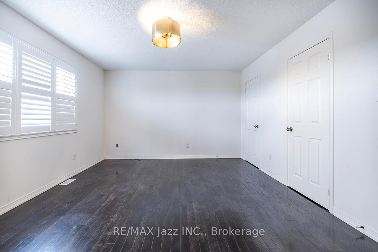 Photo 27 of 30 Lloydminster Avenue, Ajax, Central East — HOMEH