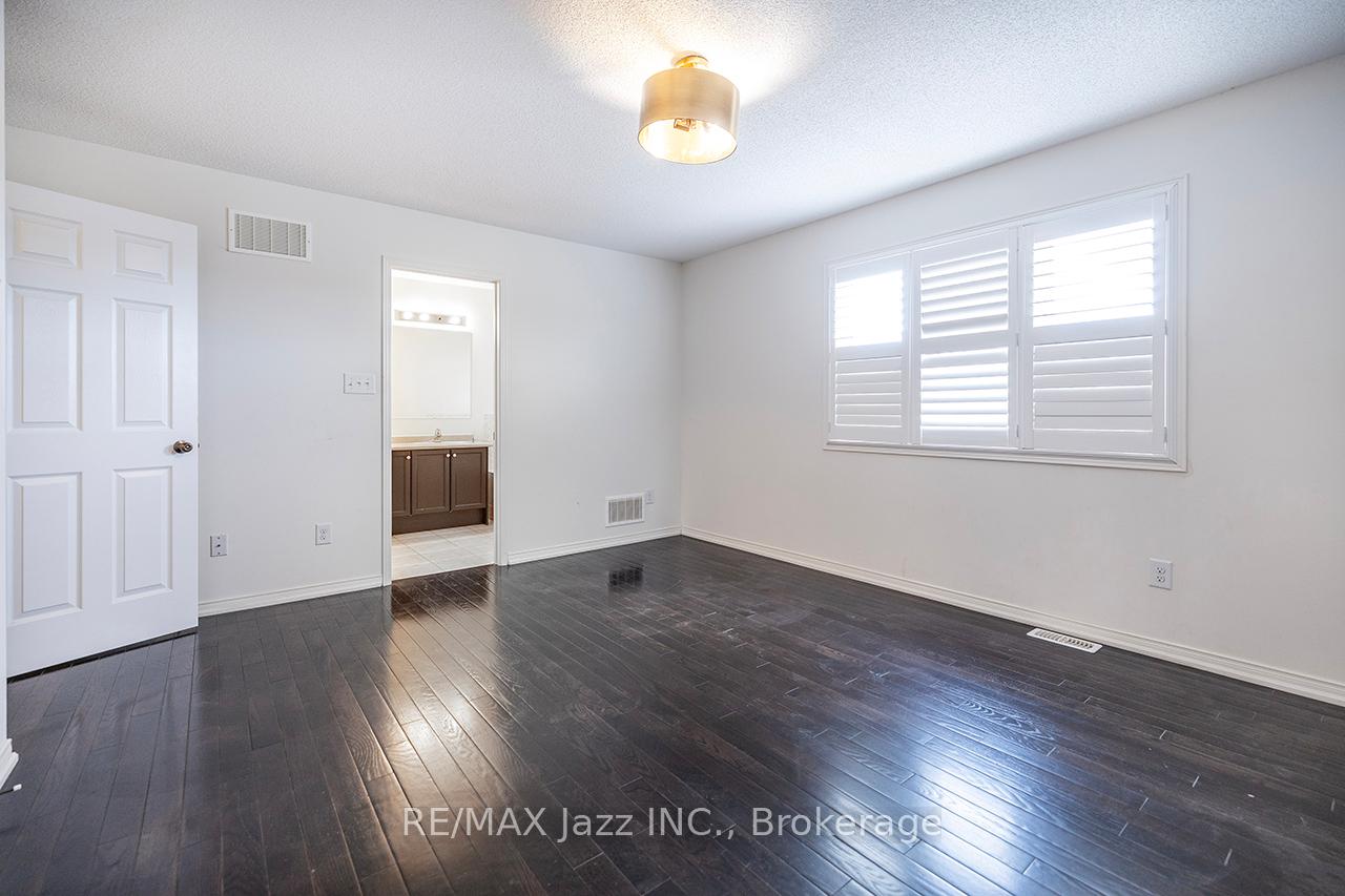 Photo 29 of 30 Lloydminster Avenue, Ajax, Central East — HOMEH