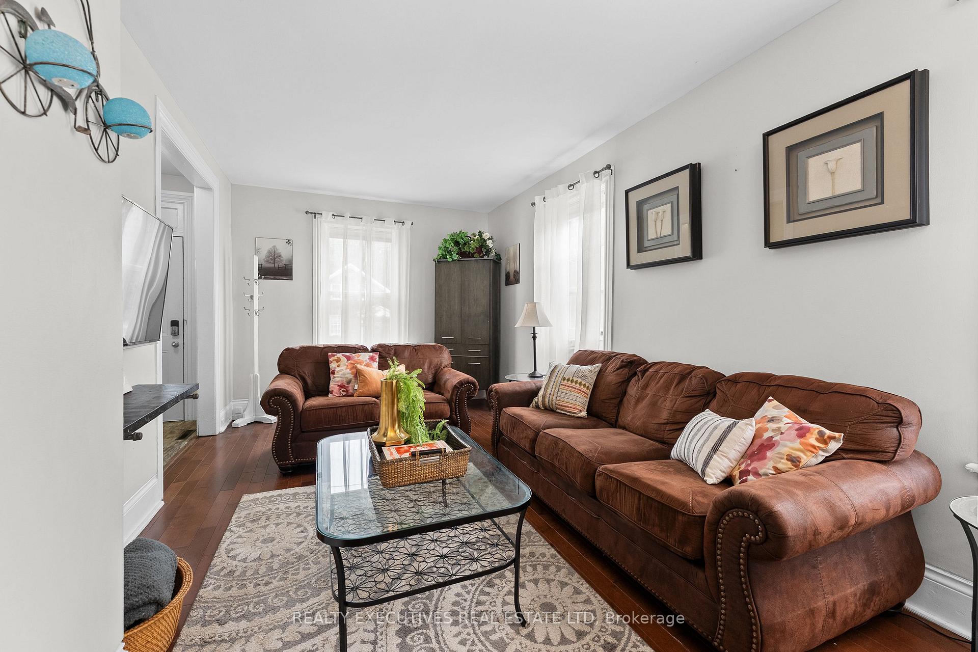 Photo 7 of 28 5th Street E, Cornwall, Cornwall — HOMEH