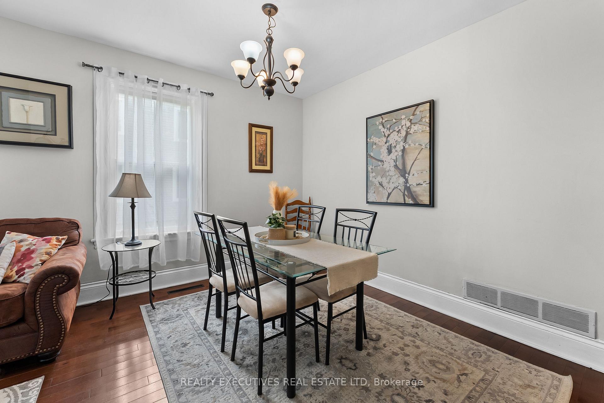 Photo 8 of 28 5th Street E, Cornwall, Cornwall — HOMEH