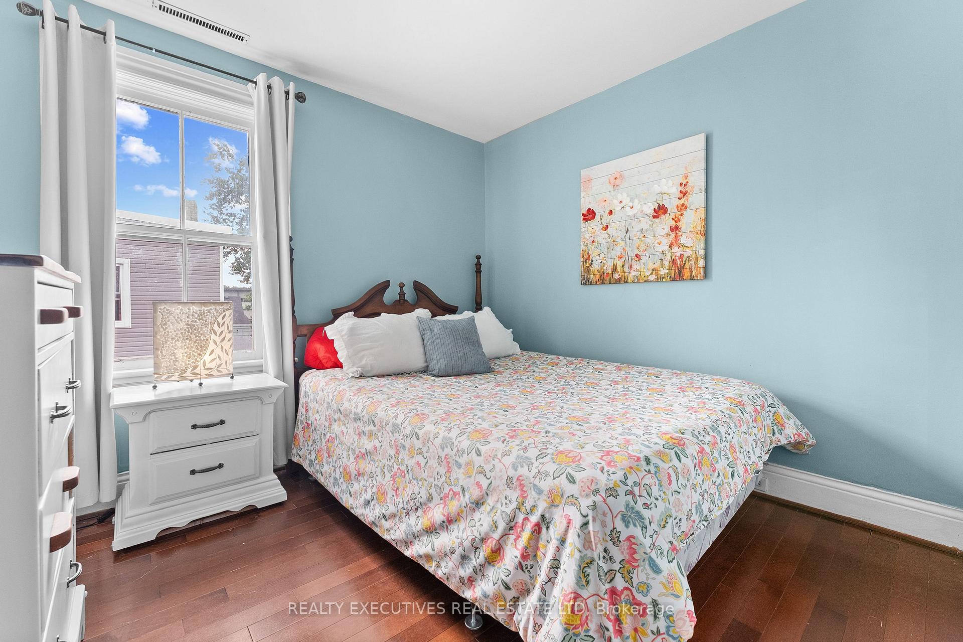 Photo 18 of 28 5th Street E, Cornwall, Cornwall — HOMEH