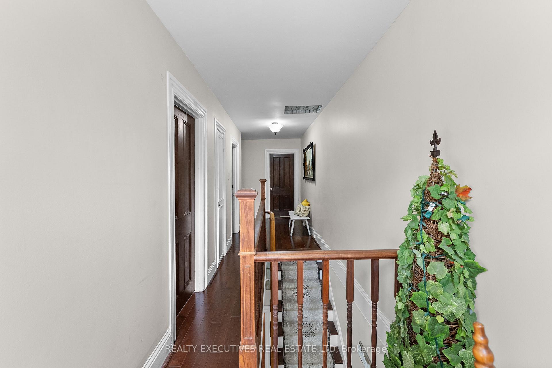 Photo 23 of 28 5th Street E, Cornwall, Cornwall — HOMEH