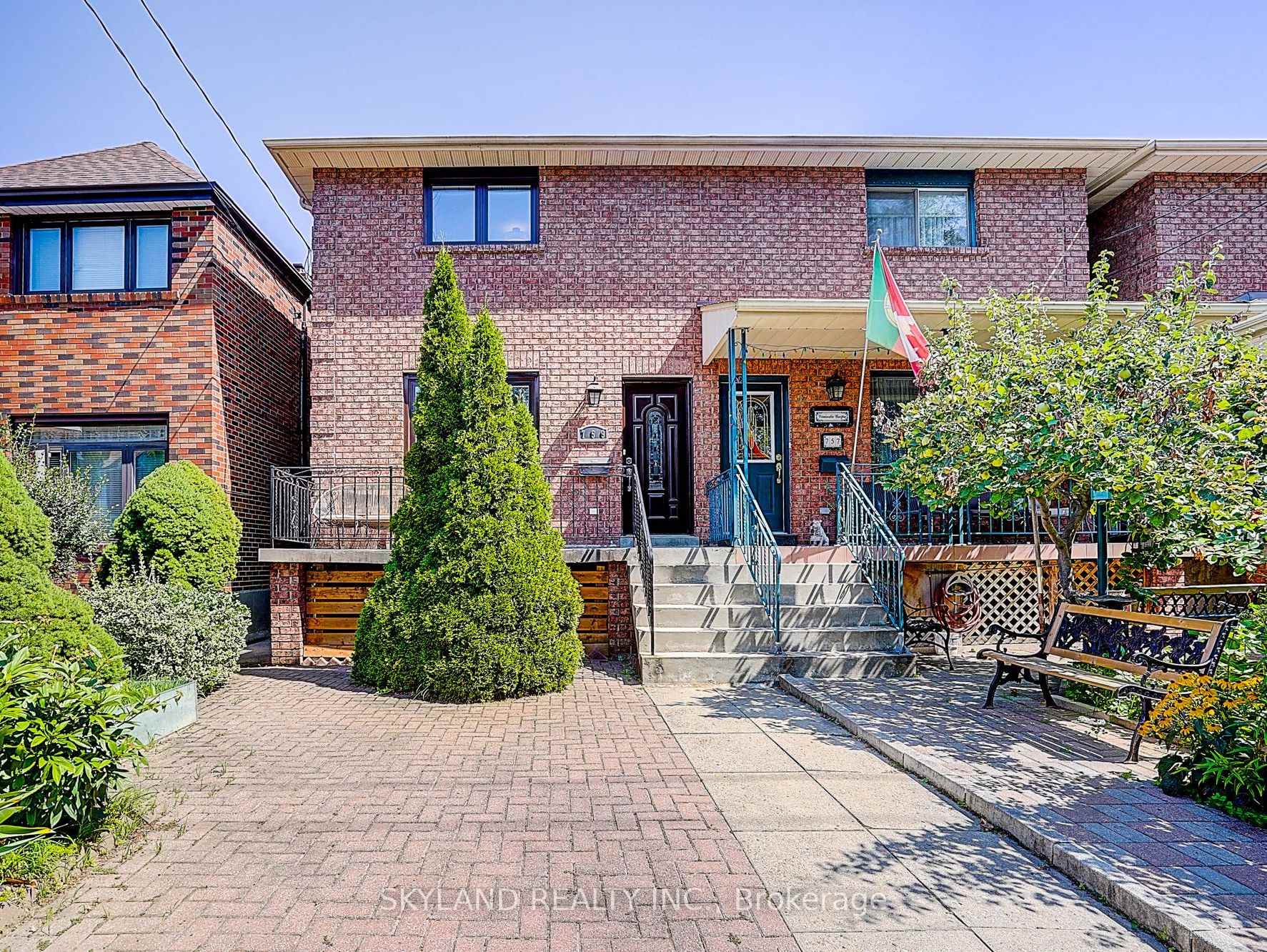 Photo 2 of 759 Shaw Street, Toronto, Dovercourt-Wallace Emerson-Junction — HOMEH