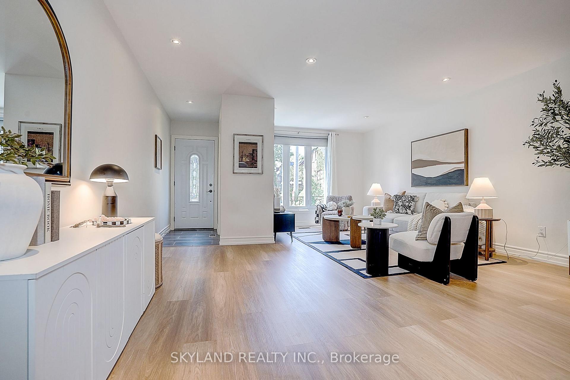 Photo 5 of 759 Shaw Street, Toronto, Dovercourt-Wallace Emerson-Junction — HOMEH