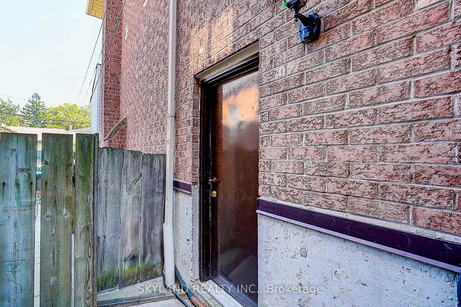 Photo 42 of 759 Shaw Street, Toronto, Dovercourt-Wallace Emerson-Junction — HOMEH