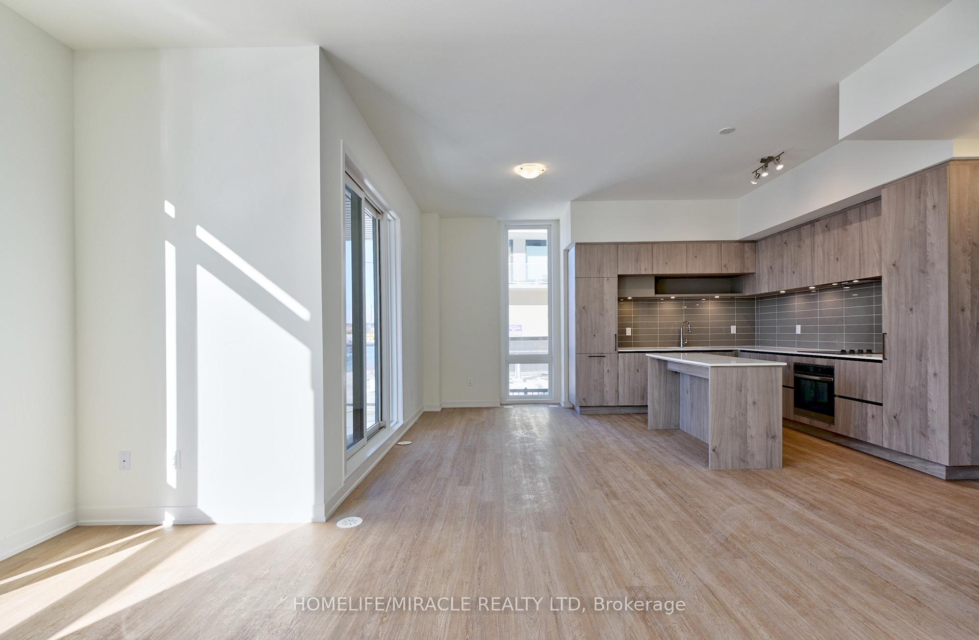 Photo 4 of Unit 1221, 8 David Eyer Road, Richmond Hill, Rural Richmond Hill — HOMEH