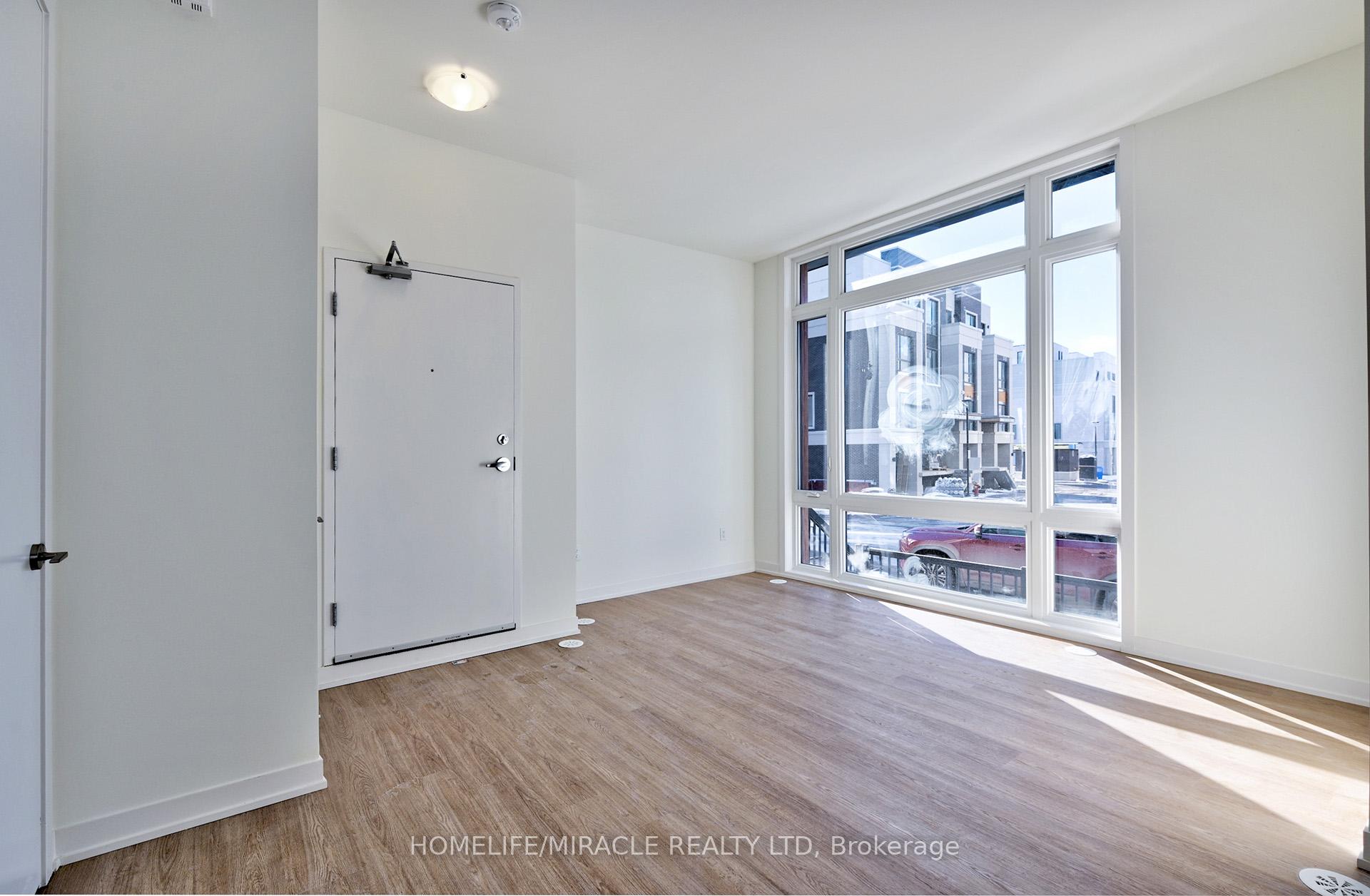 Photo 5 of Unit 1221, 8 David Eyer Road, Richmond Hill, Rural Richmond Hill — HOMEH