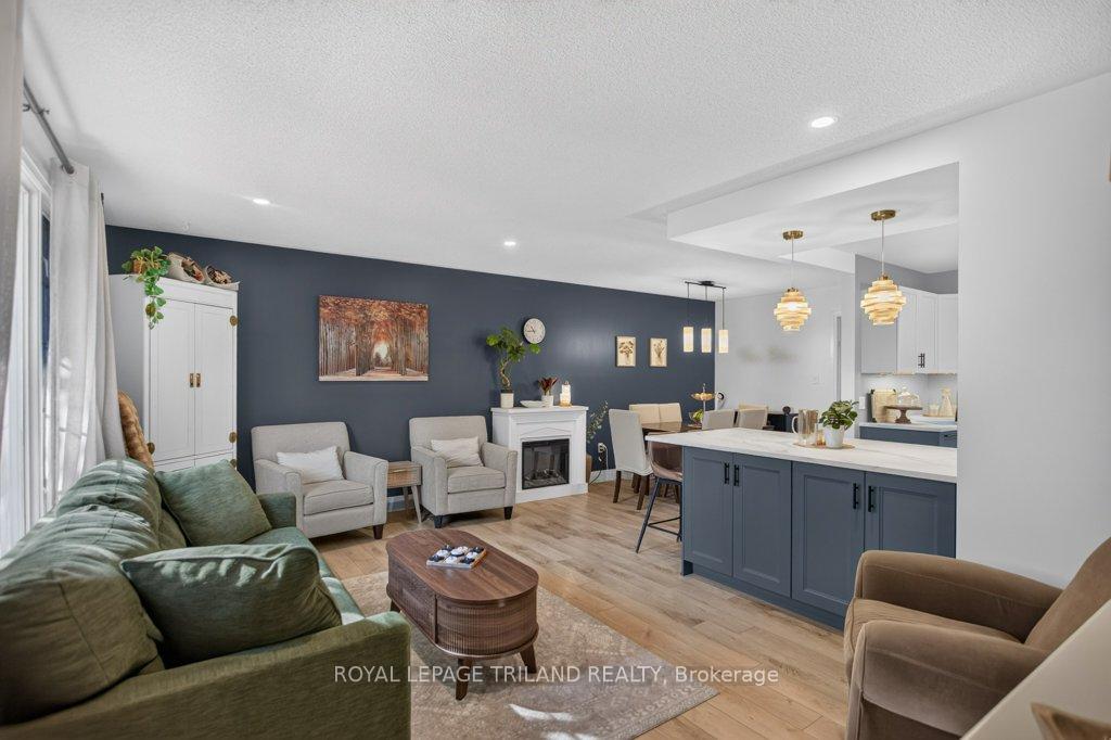 Photo 5 of 32 Sanders Court, St. Thomas — HOMEH