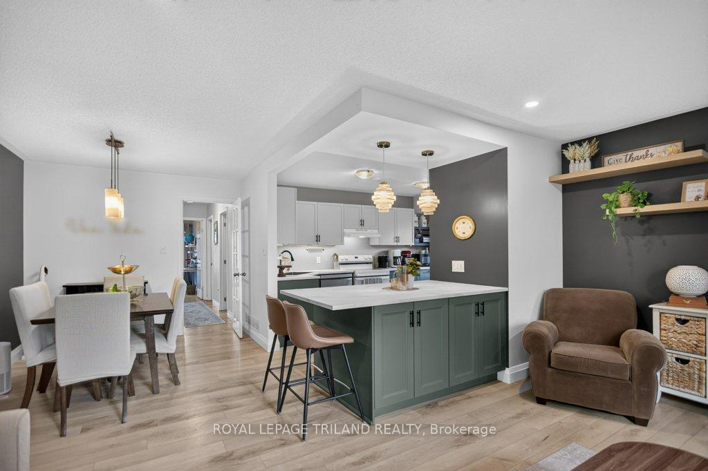 Photo 8 of 32 Sanders Court, St. Thomas — HOMEH
