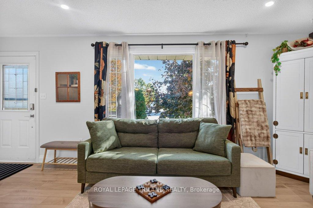 Photo 10 of 32 Sanders Court, St. Thomas — HOMEH