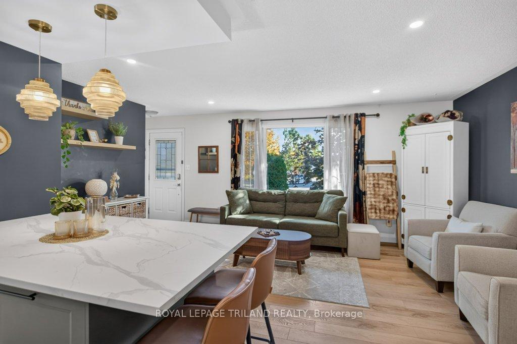 Photo 13 of 32 Sanders Court, St. Thomas — HOMEH