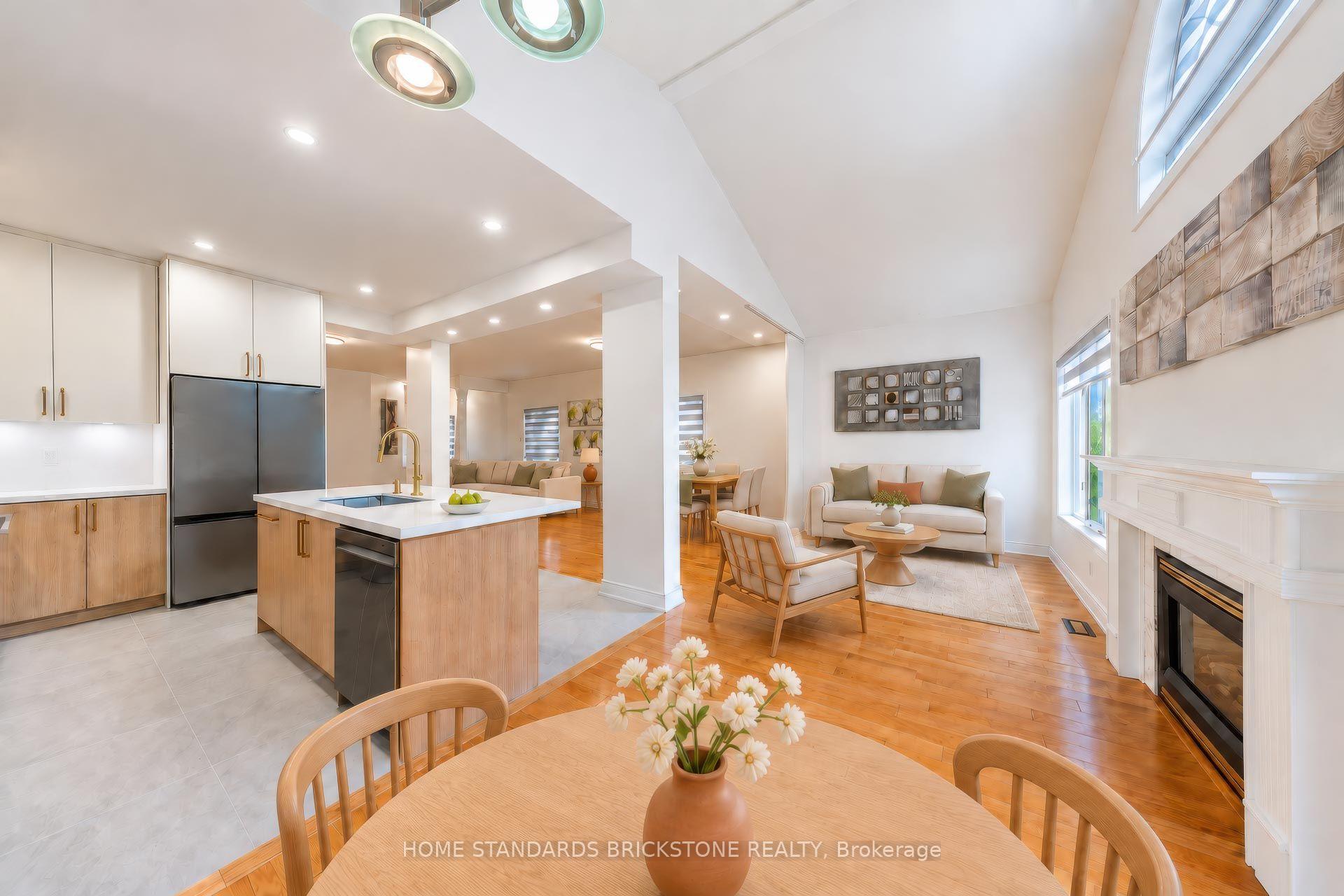 Photo 11 of 46 Monastery Lane, Scarborough, Clairlea-Birchmount — HOMEH