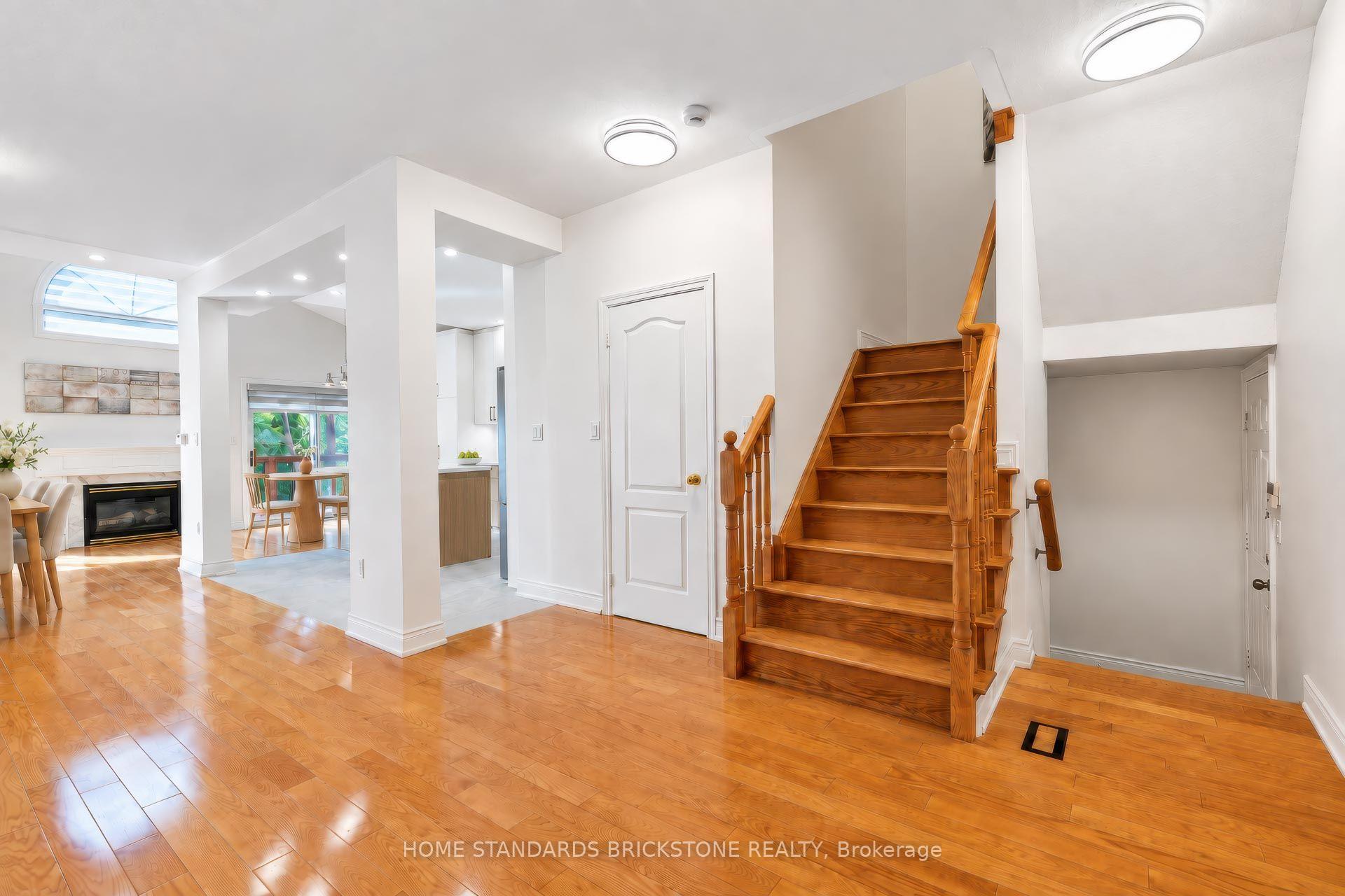 Photo 19 of 46 Monastery Lane, Scarborough, Clairlea-Birchmount — HOMEH