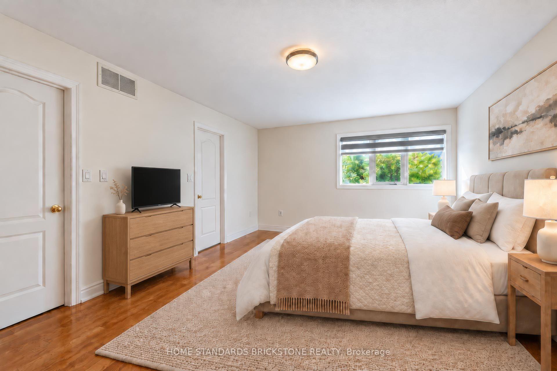 Photo 25 of 46 Monastery Lane, Scarborough, Clairlea-Birchmount — HOMEH