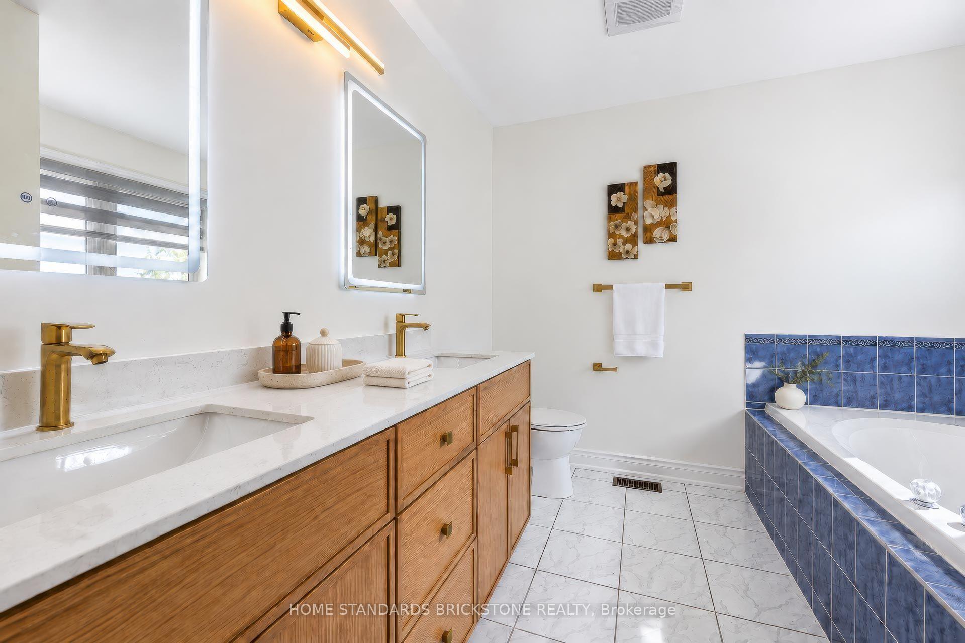 Photo 27 of 46 Monastery Lane, Scarborough, Clairlea-Birchmount — HOMEH