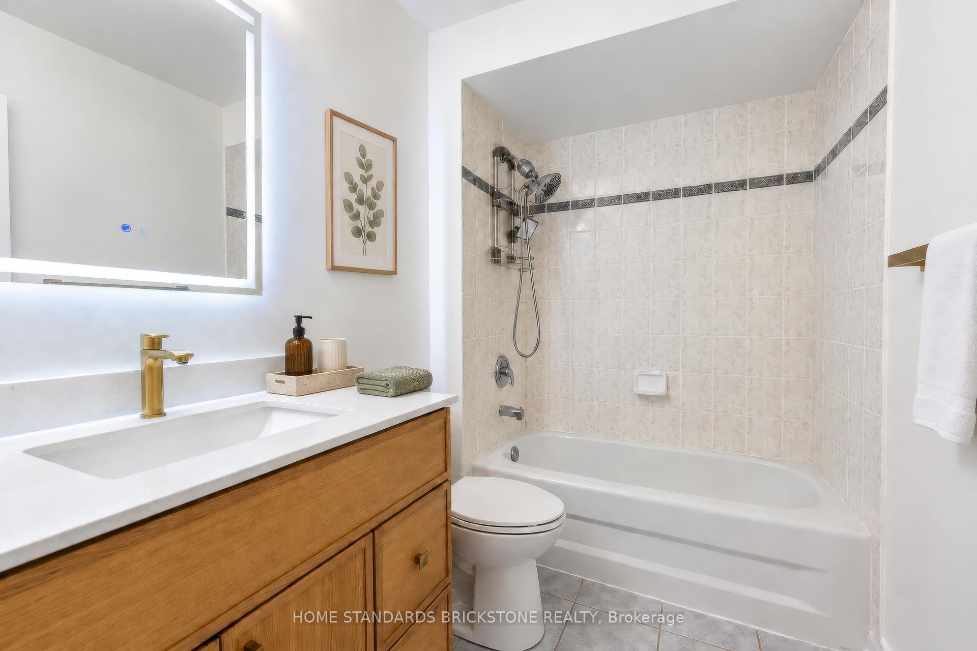 Photo 31 of 46 Monastery Lane, Scarborough, Clairlea-Birchmount — HOMEH