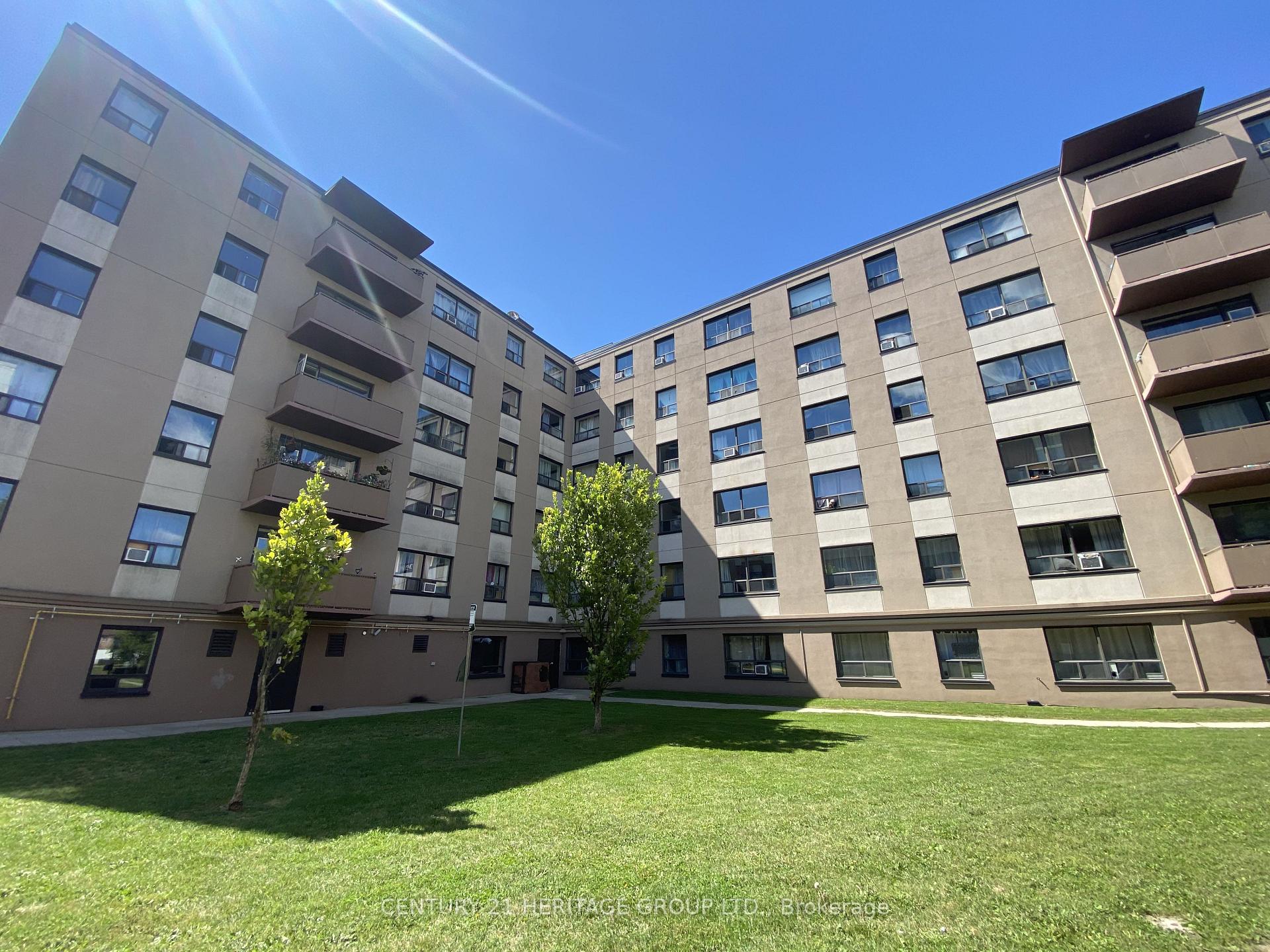 Photo 2 of Unit 211, 3101 Eglinton Avenue E, Scarborough, Scarborough Village — HOMEH