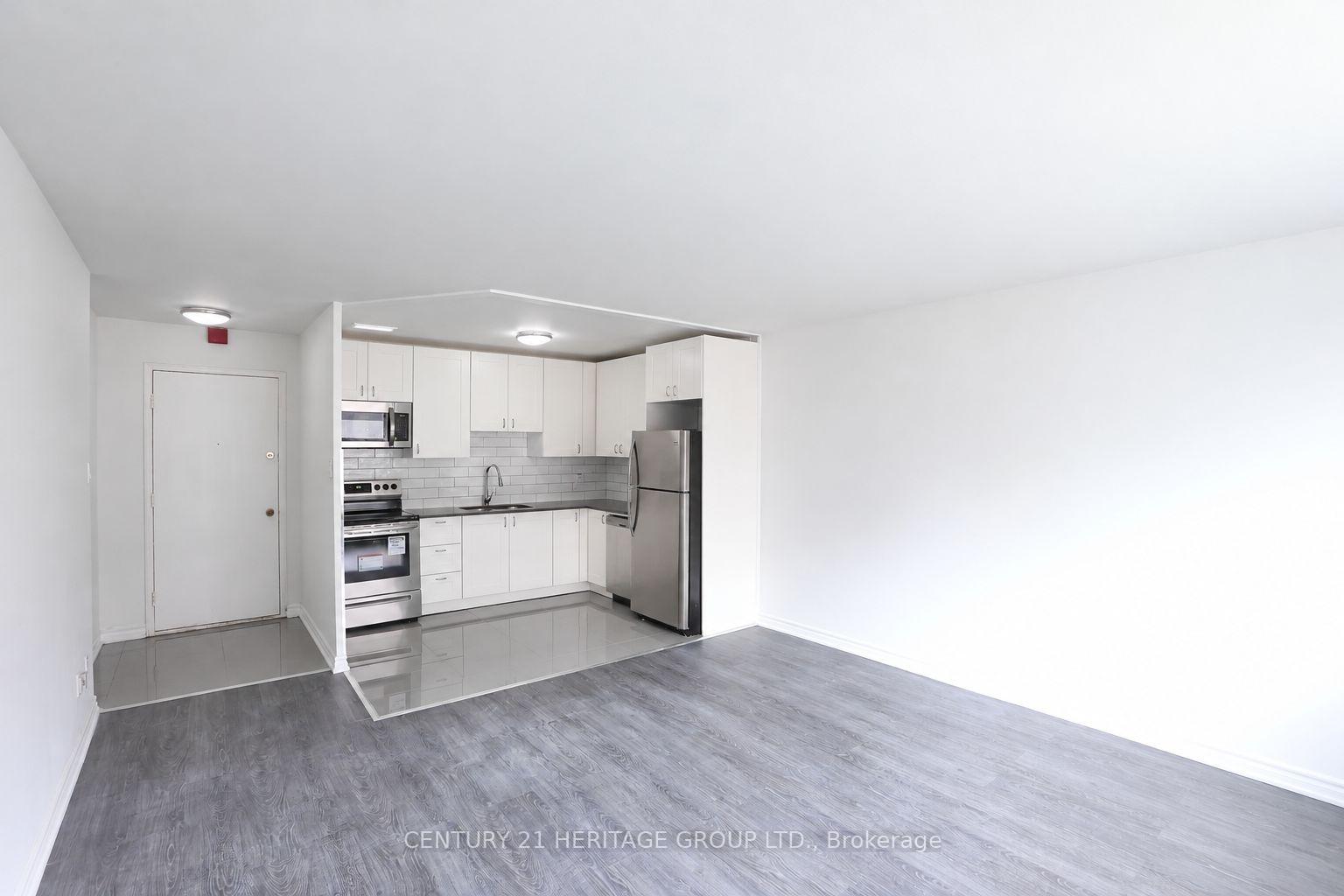 Photo 3 of Unit 211, 3101 Eglinton Avenue E, Scarborough, Scarborough Village — HOMEH