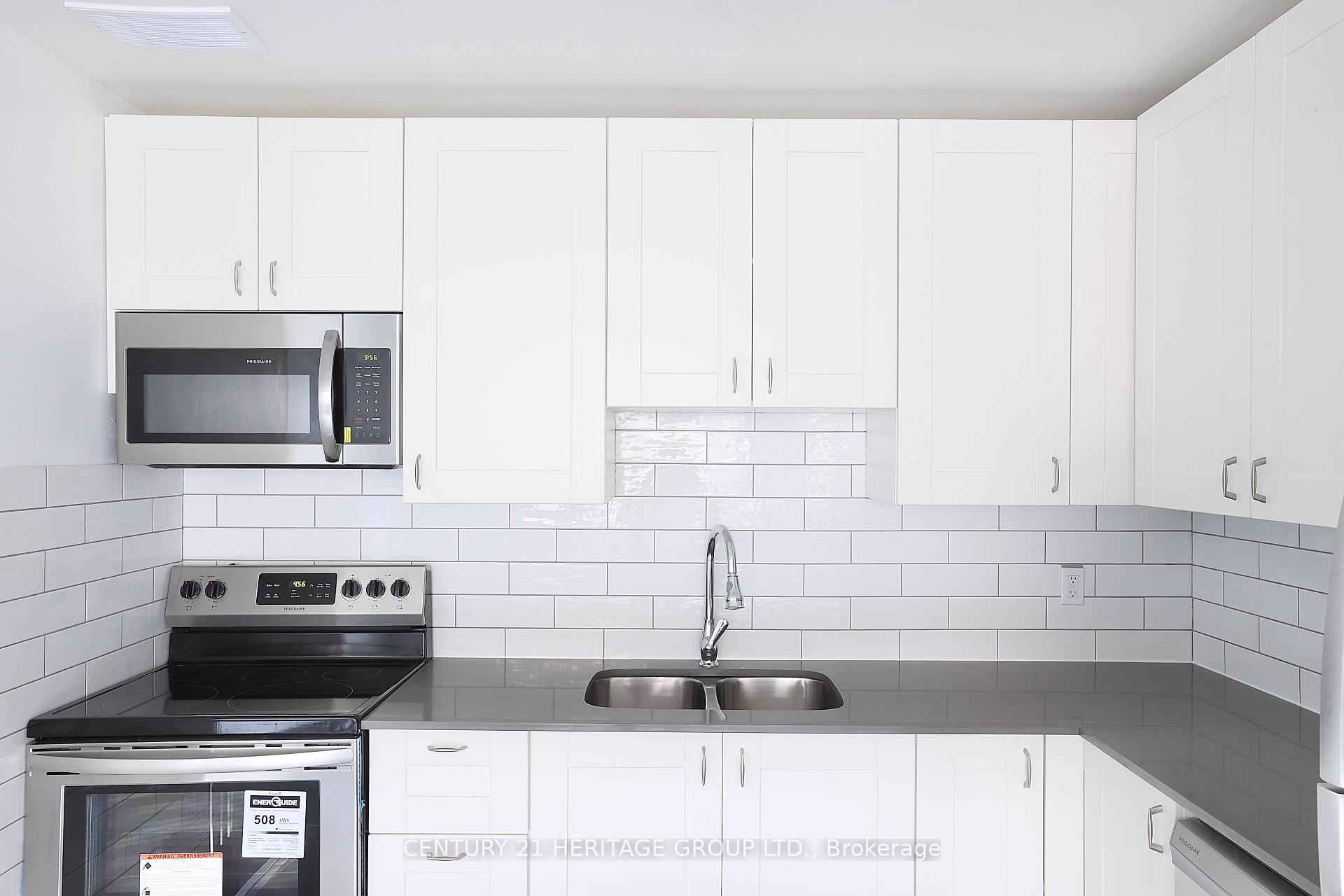 Photo 6 of Unit 211, 3101 Eglinton Avenue E, Scarborough, Scarborough Village — HOMEH