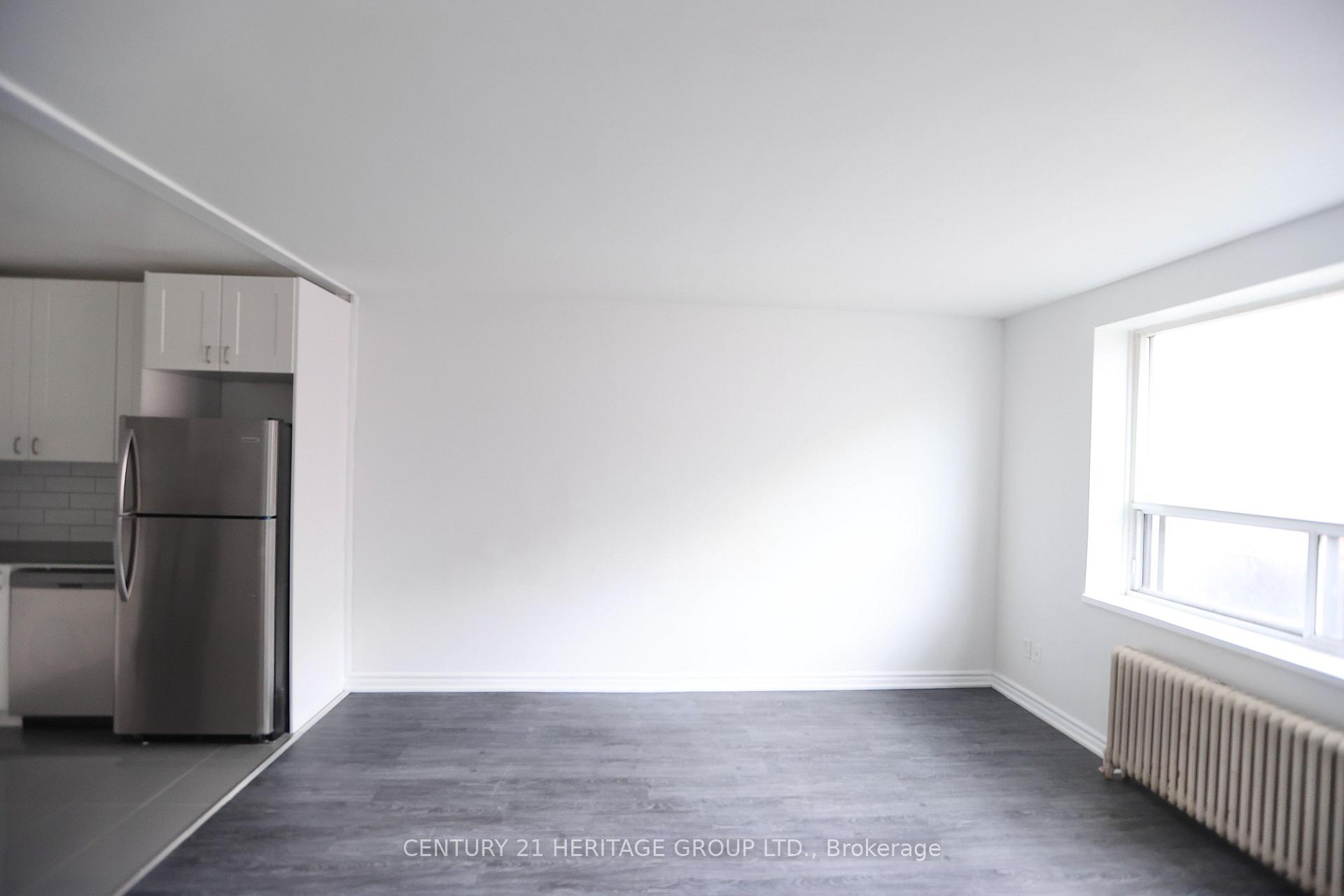Photo 7 of Unit 211, 3101 Eglinton Avenue E, Scarborough, Scarborough Village — HOMEH