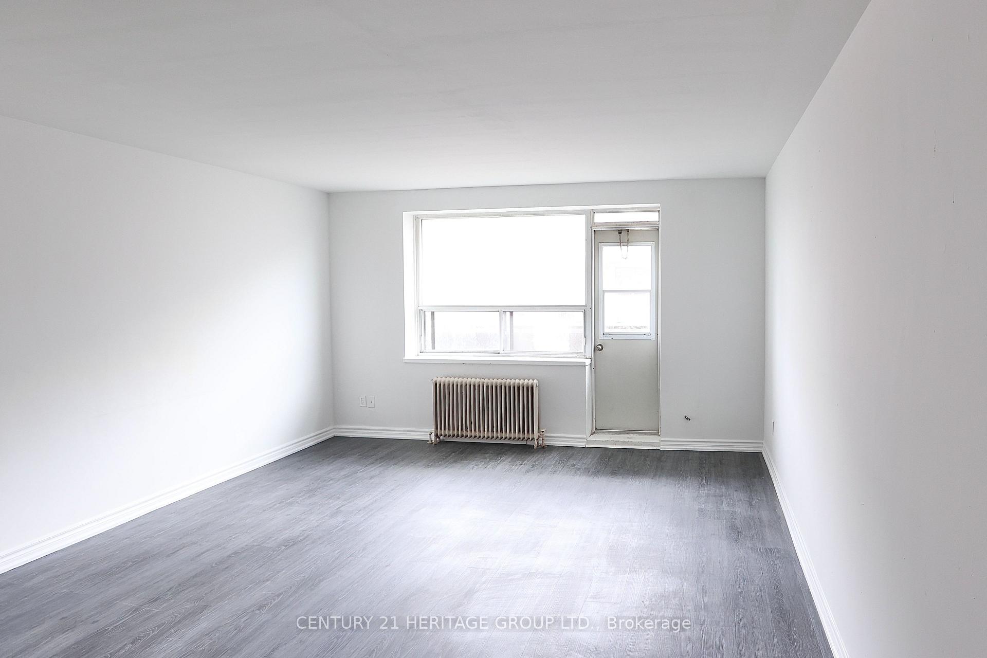 Photo 8 of Unit 211, 3101 Eglinton Avenue E, Scarborough, Scarborough Village — HOMEH